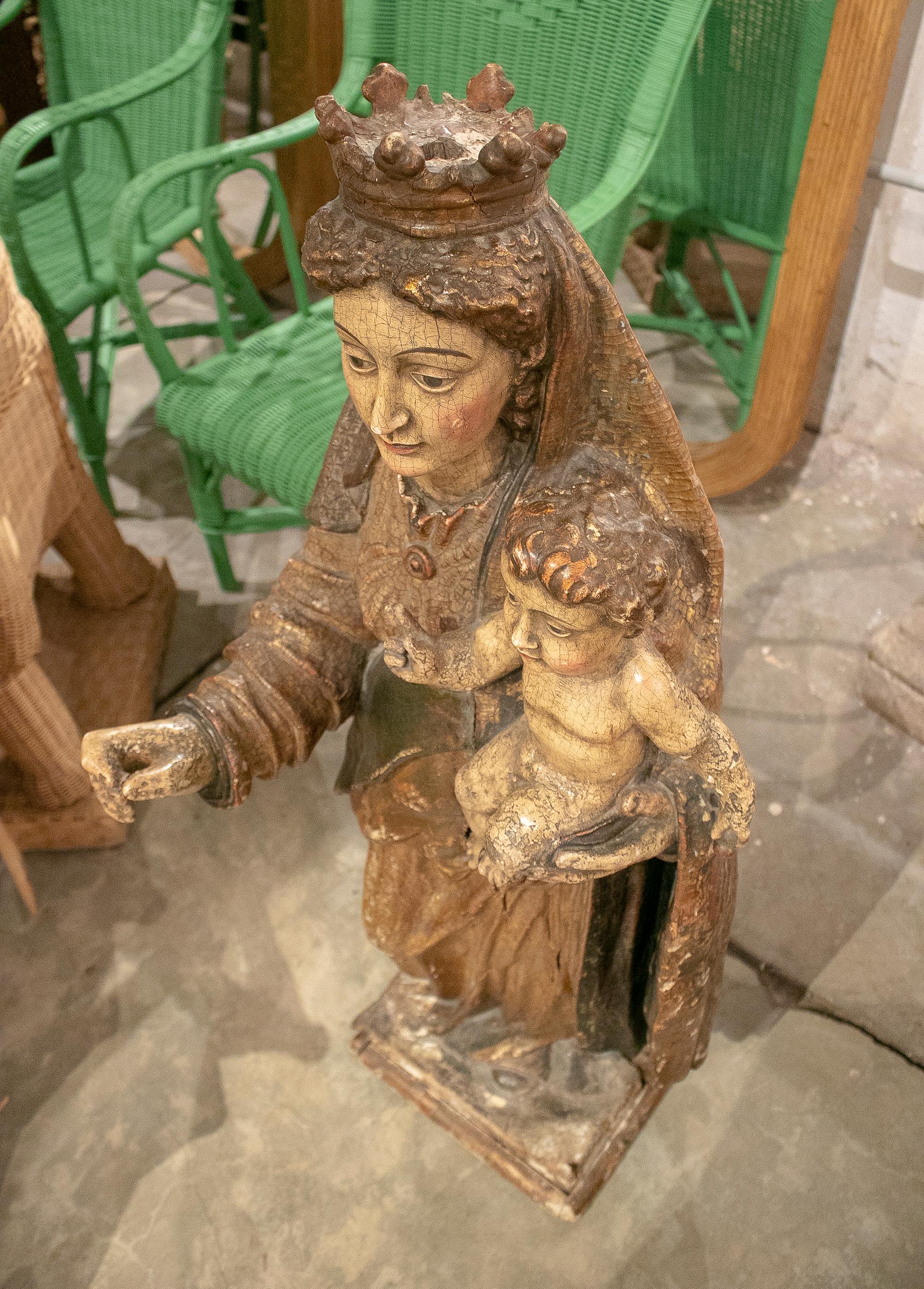 17th Century Spanish Castilian School Painted Virgin w/ Child Wooden Sculpture  For Sale 7