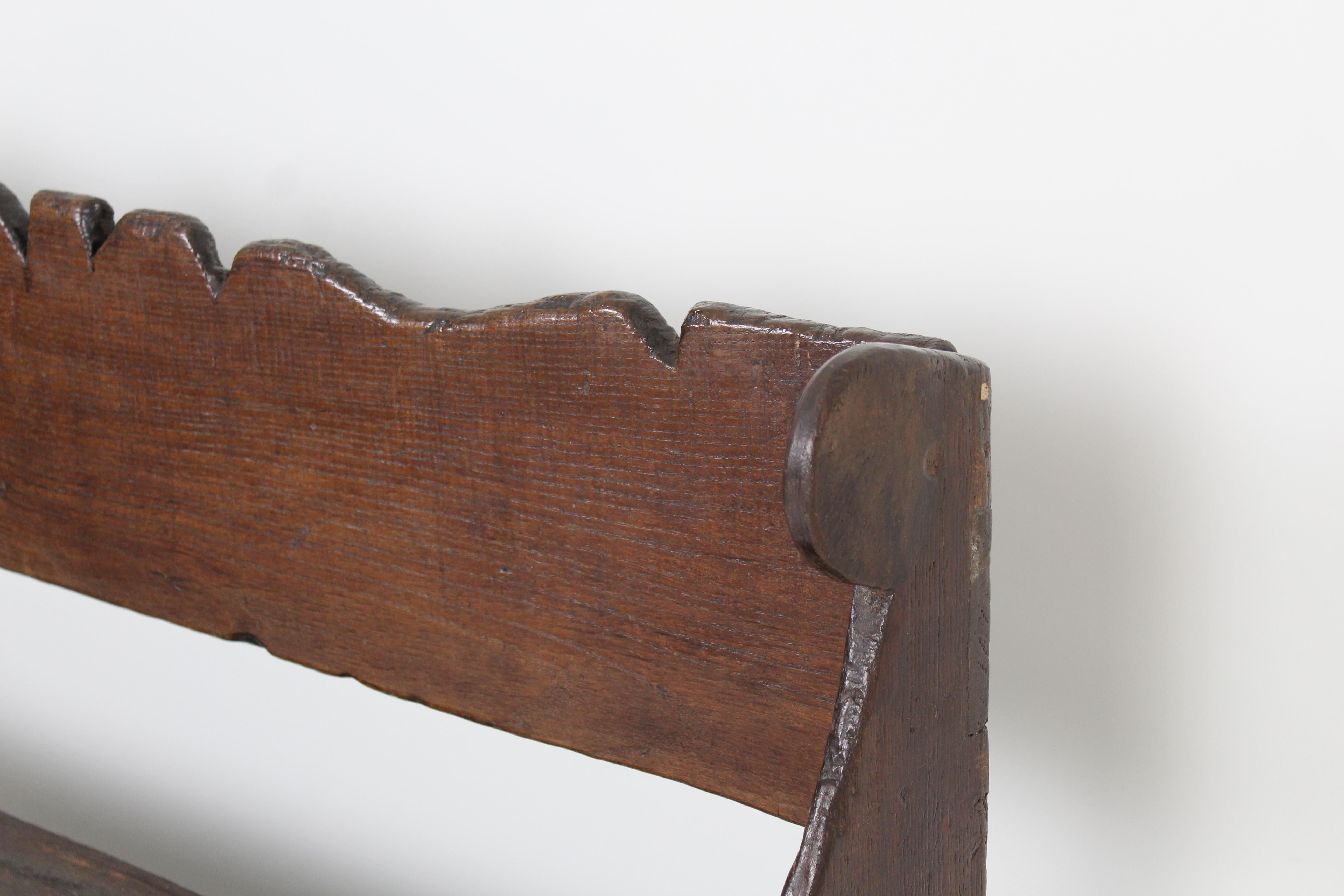Banc catalan espagnol du 17e siècle en vente 9