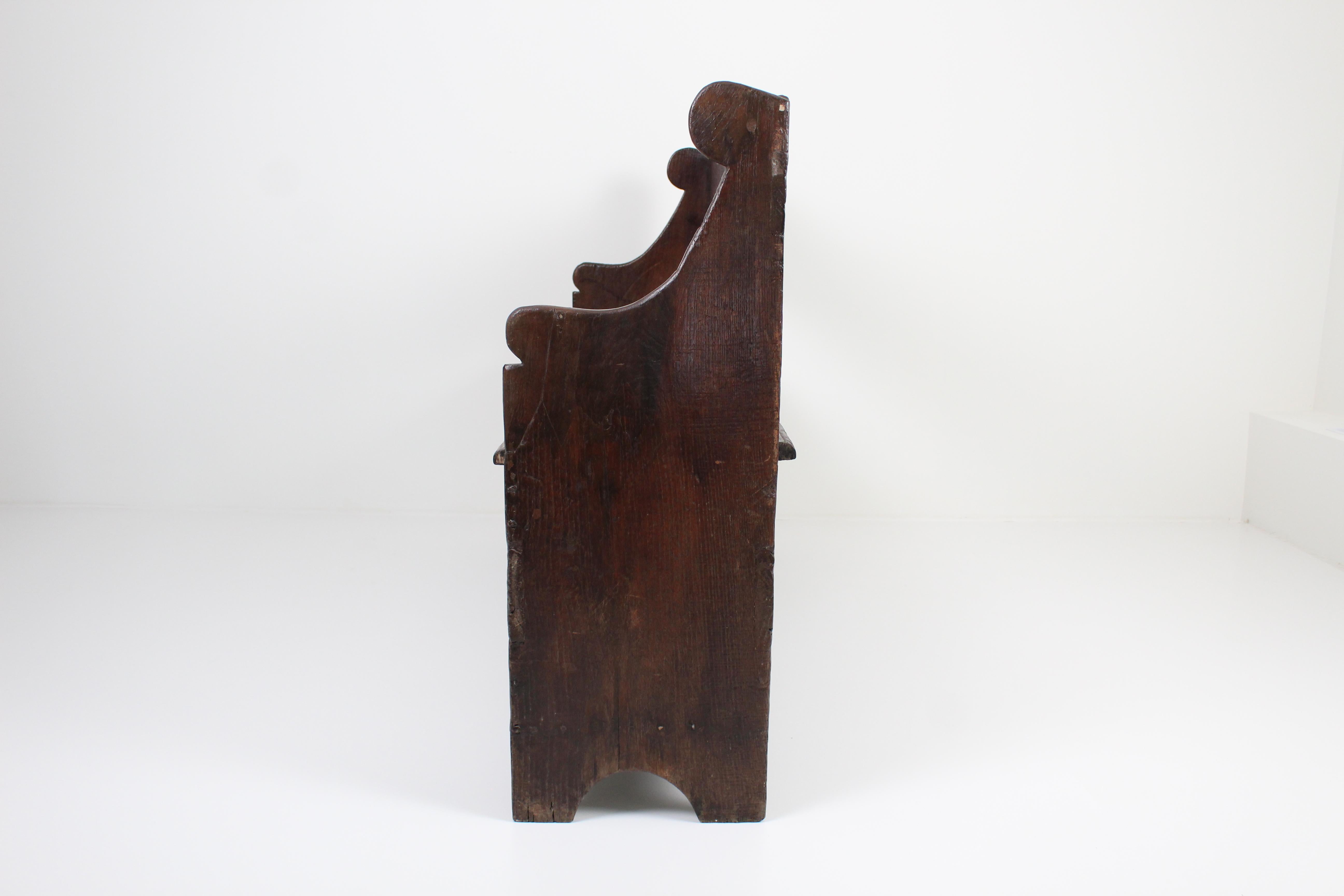 Sculpté Banc catalan espagnol du 17e siècle en vente