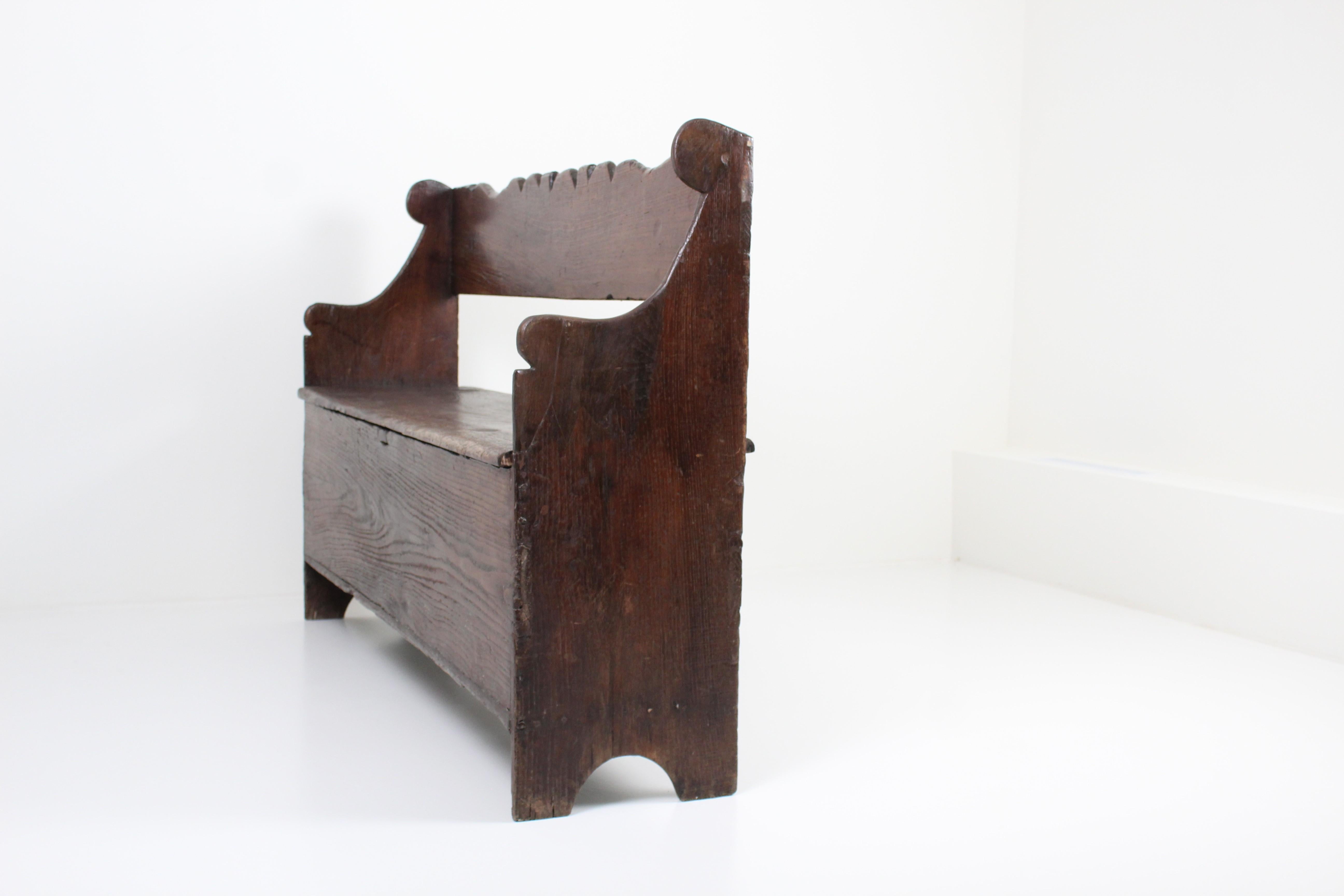 Banc catalan espagnol du 17e siècle Bon état - En vente à Diest, BE