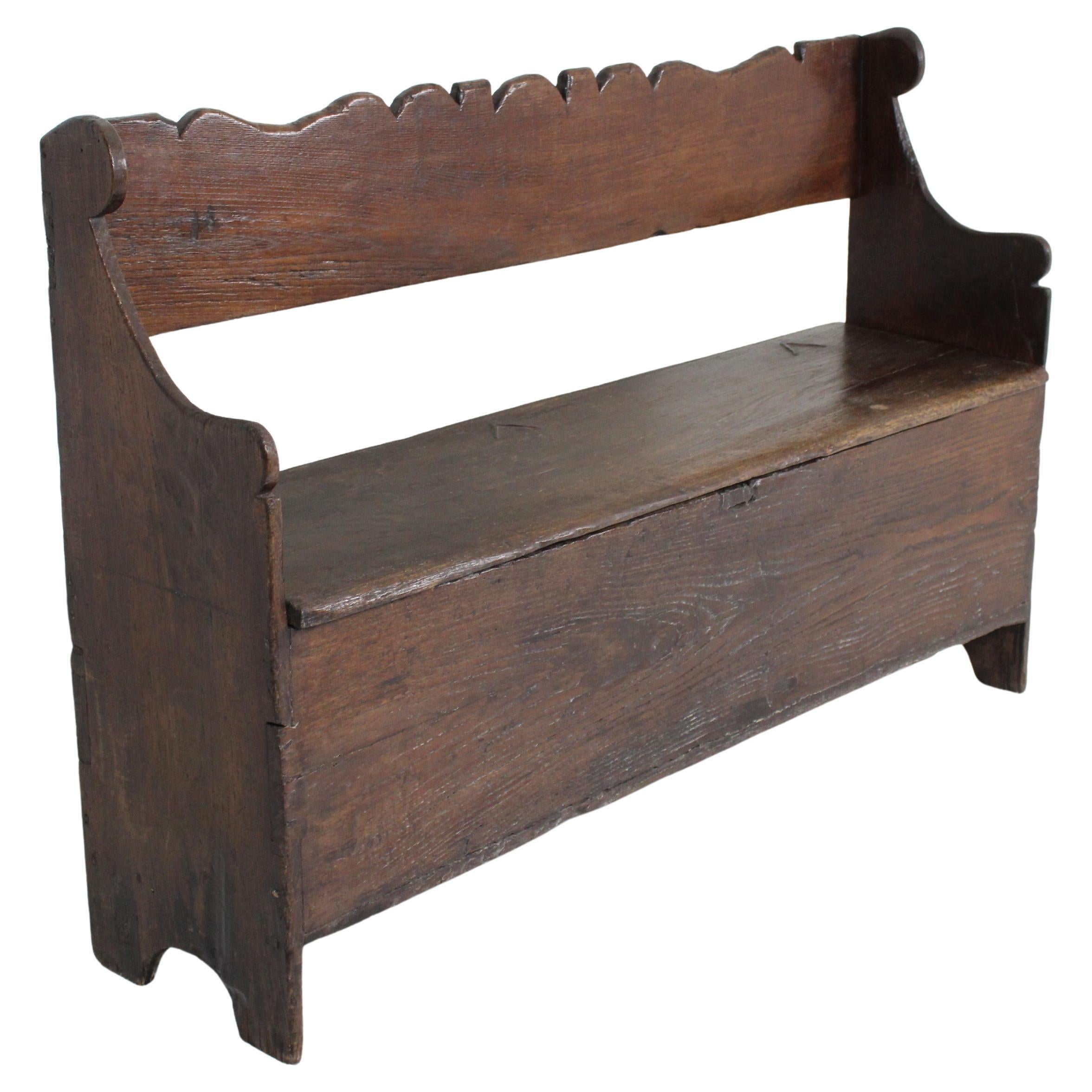 17th century Spanish Catalan bench