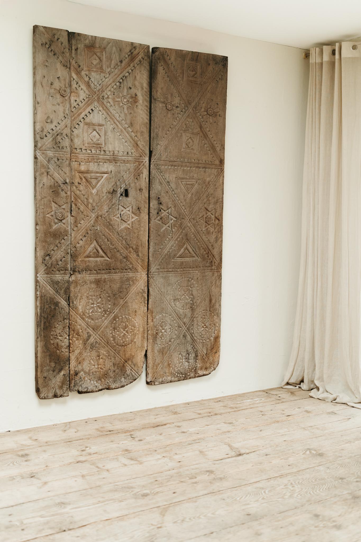 17th century Spanish chestnut doors ... For Sale 14