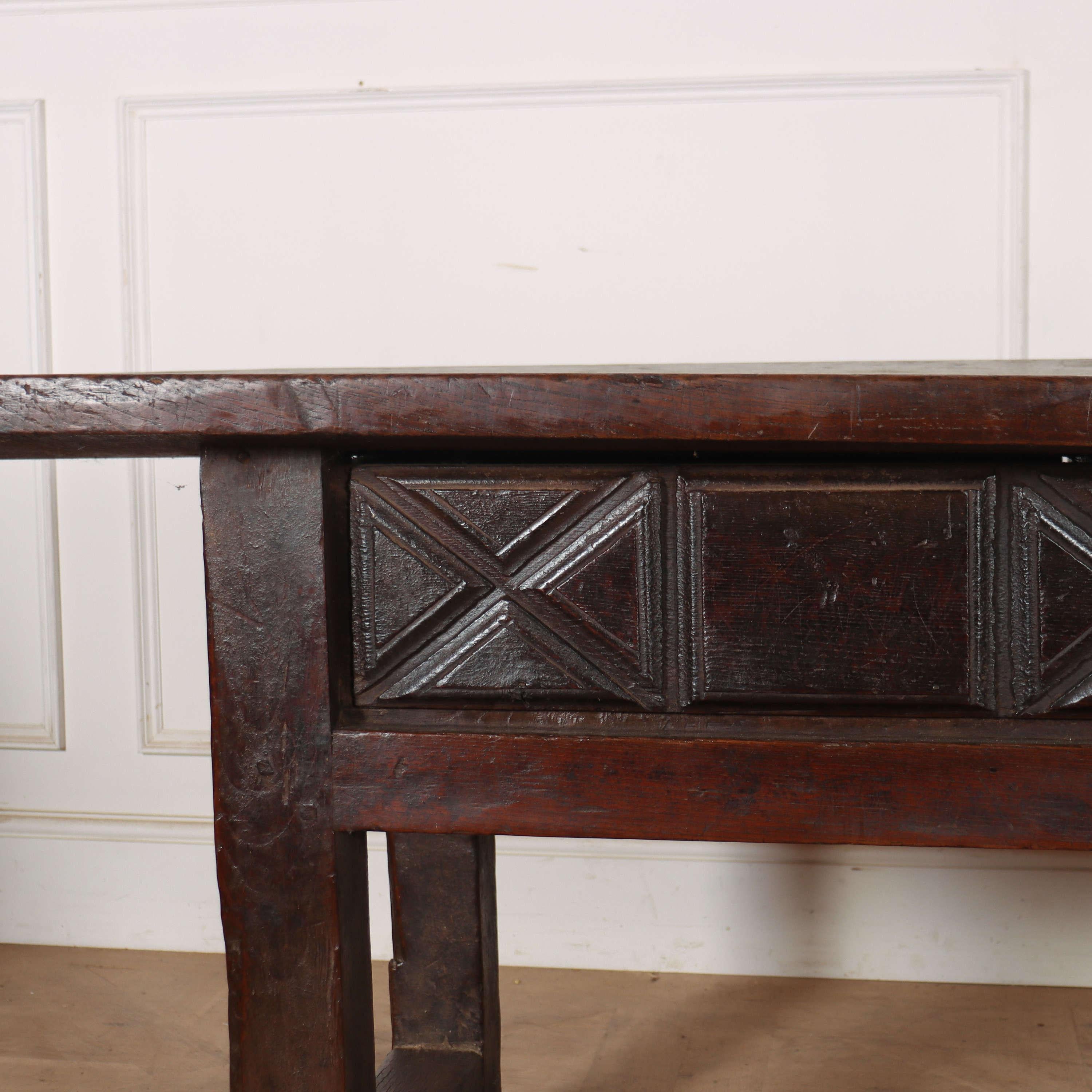 Table console espagnole du 17e siècle en vente 5