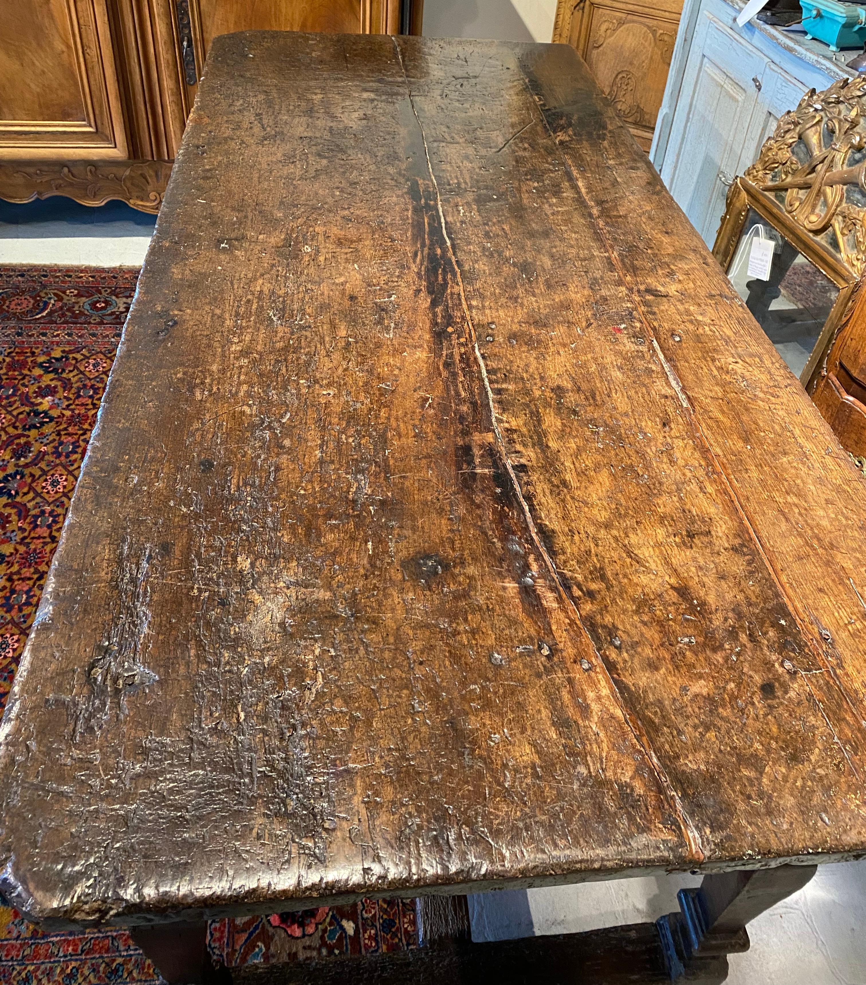 17th Century Spanish Desk Walnut 2