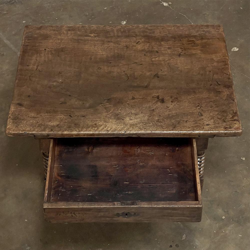 17th Century Spanish End Table ~ Side Table In Good Condition For Sale In Dallas, TX