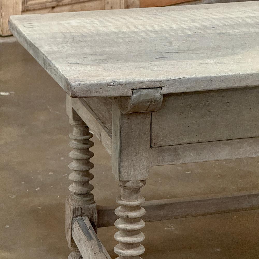 17th Century Spanish End Table ~ Side Table In Good Condition For Sale In Dallas, TX
