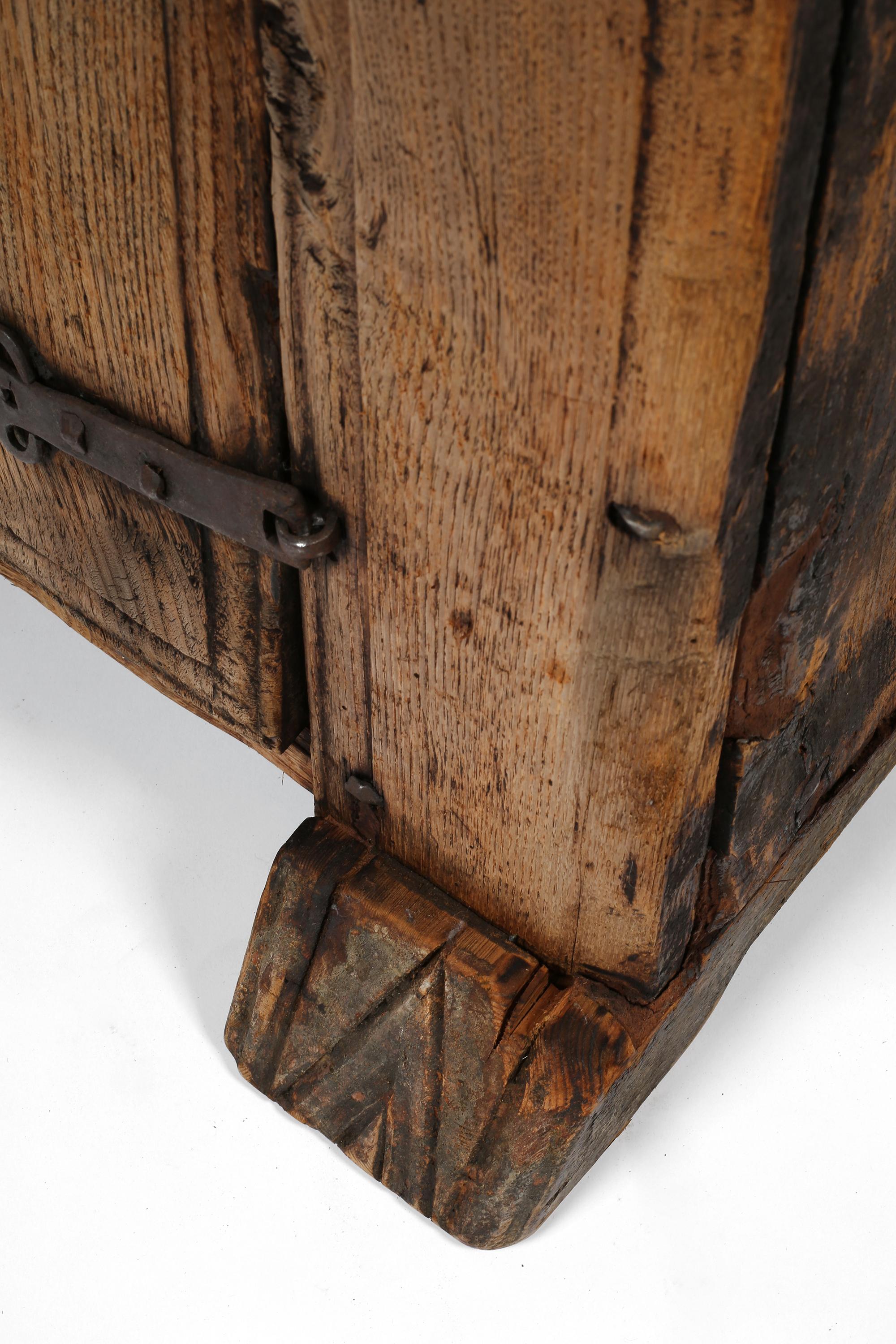 Armario Rústico Wabi Sabi de Finca Española del Siglo XVII en venta 11