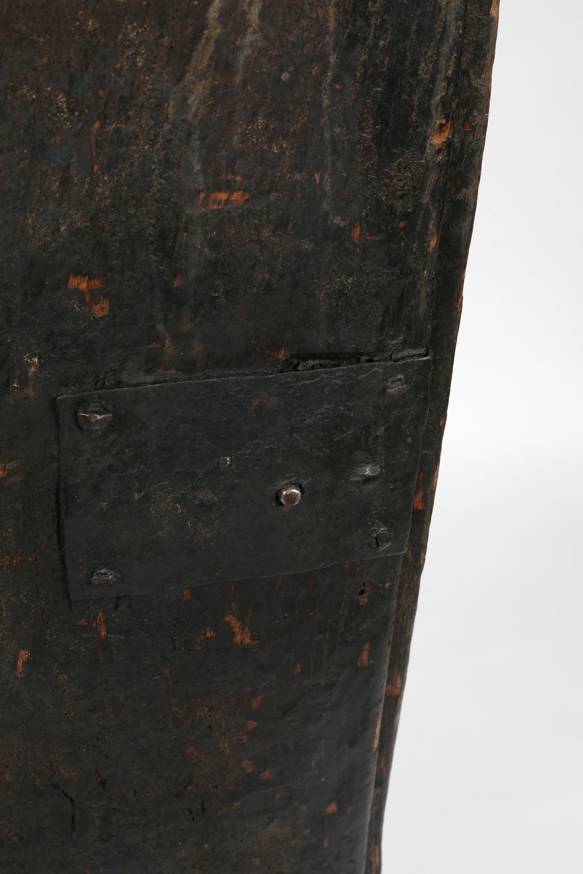 Armario Rústico Wabi Sabi de Finca Española del Siglo XVII en venta 4