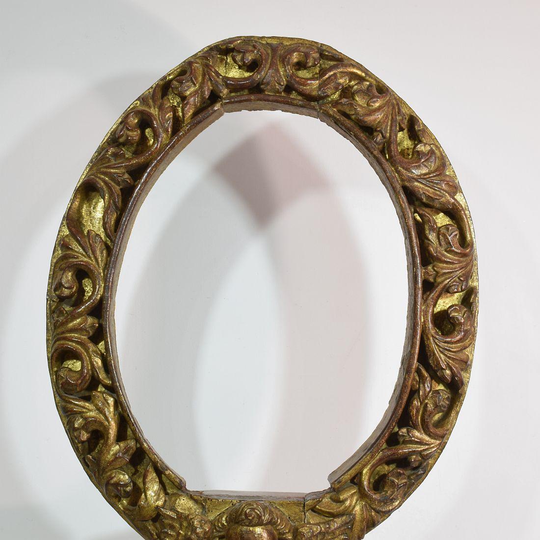 17. Jahrhundert, spanischer Barockaltar aus Gildeholz mit Engelskopf (Holz) im Angebot