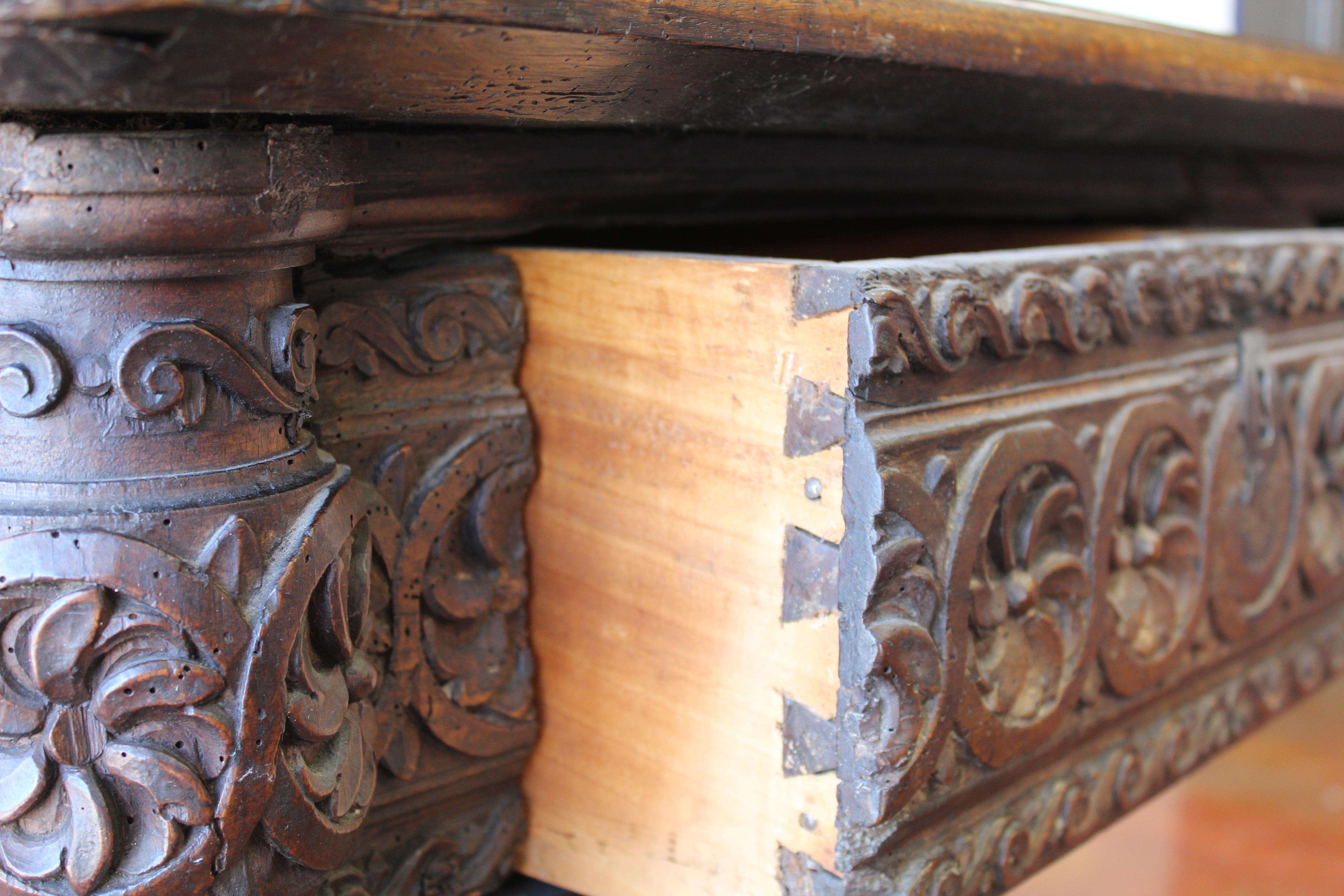 17th Century Spanish Library Table For Sale 4