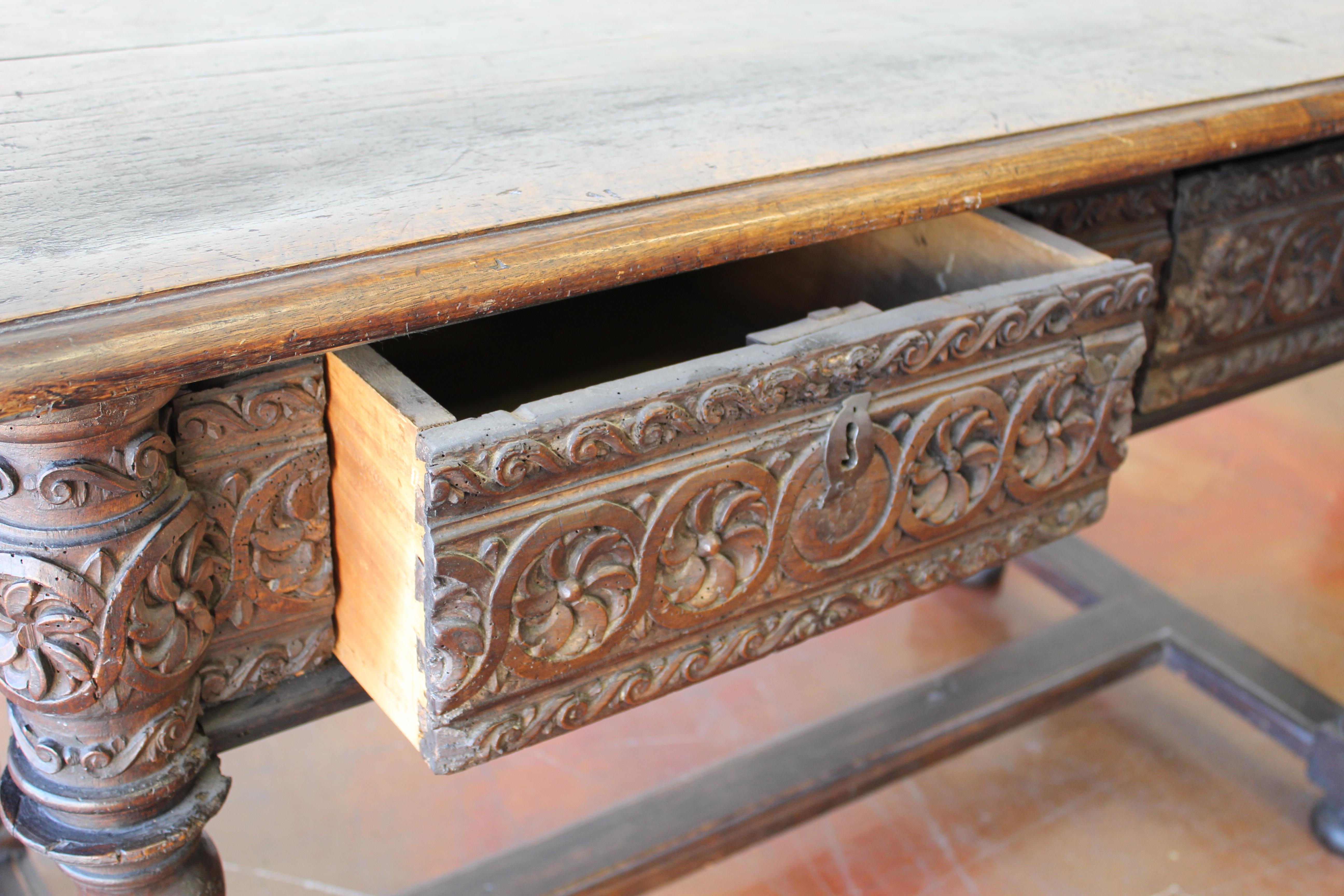 17th Century Spanish Library Table For Sale 1