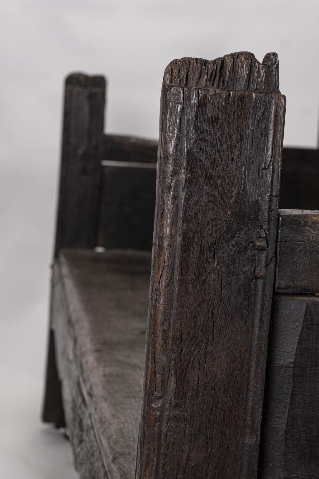 Large Deep 17th Century Spanish Oak Bench or Settee For Sale 1