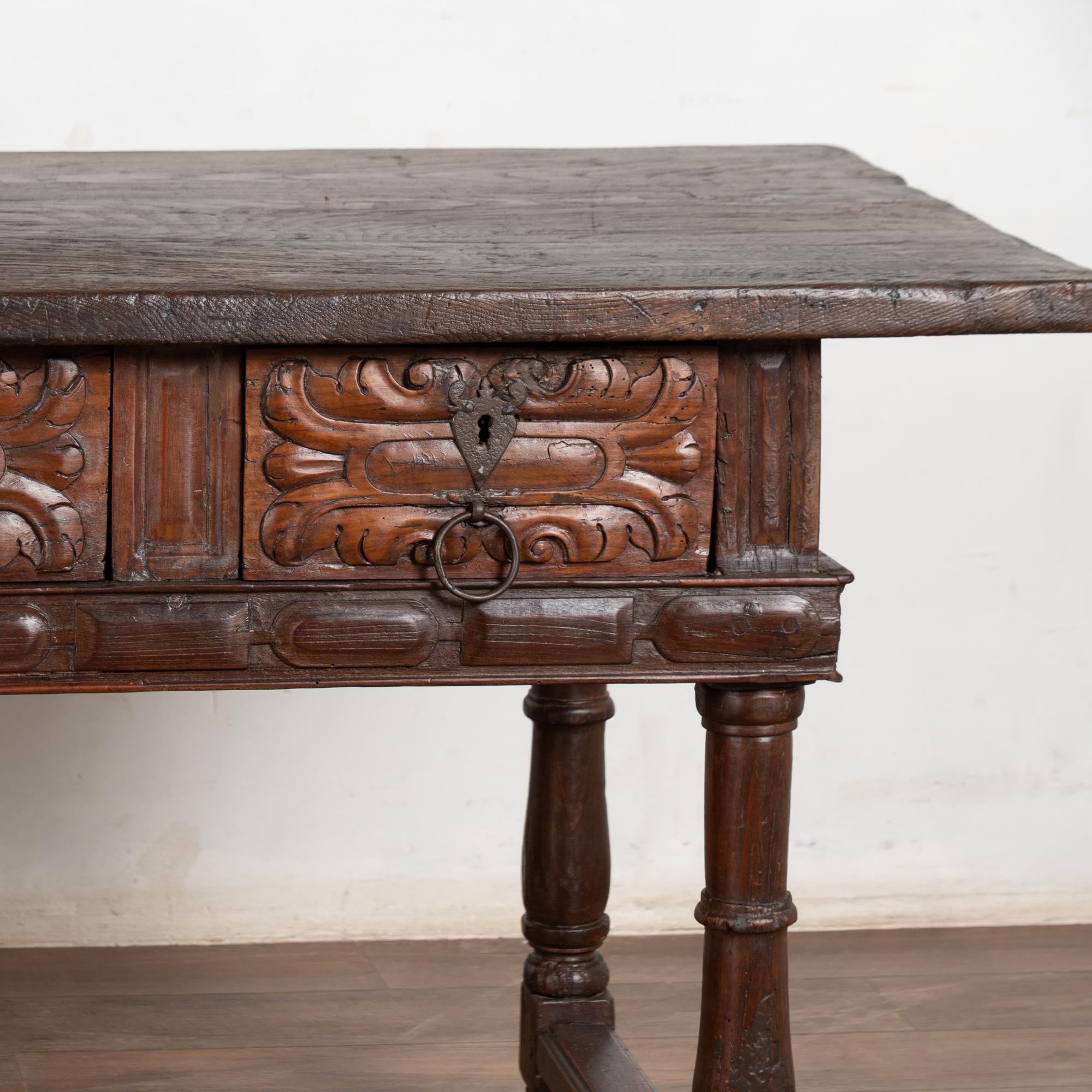 17th Century Spanish Oak Console Table with Three Drawers For Sale 9