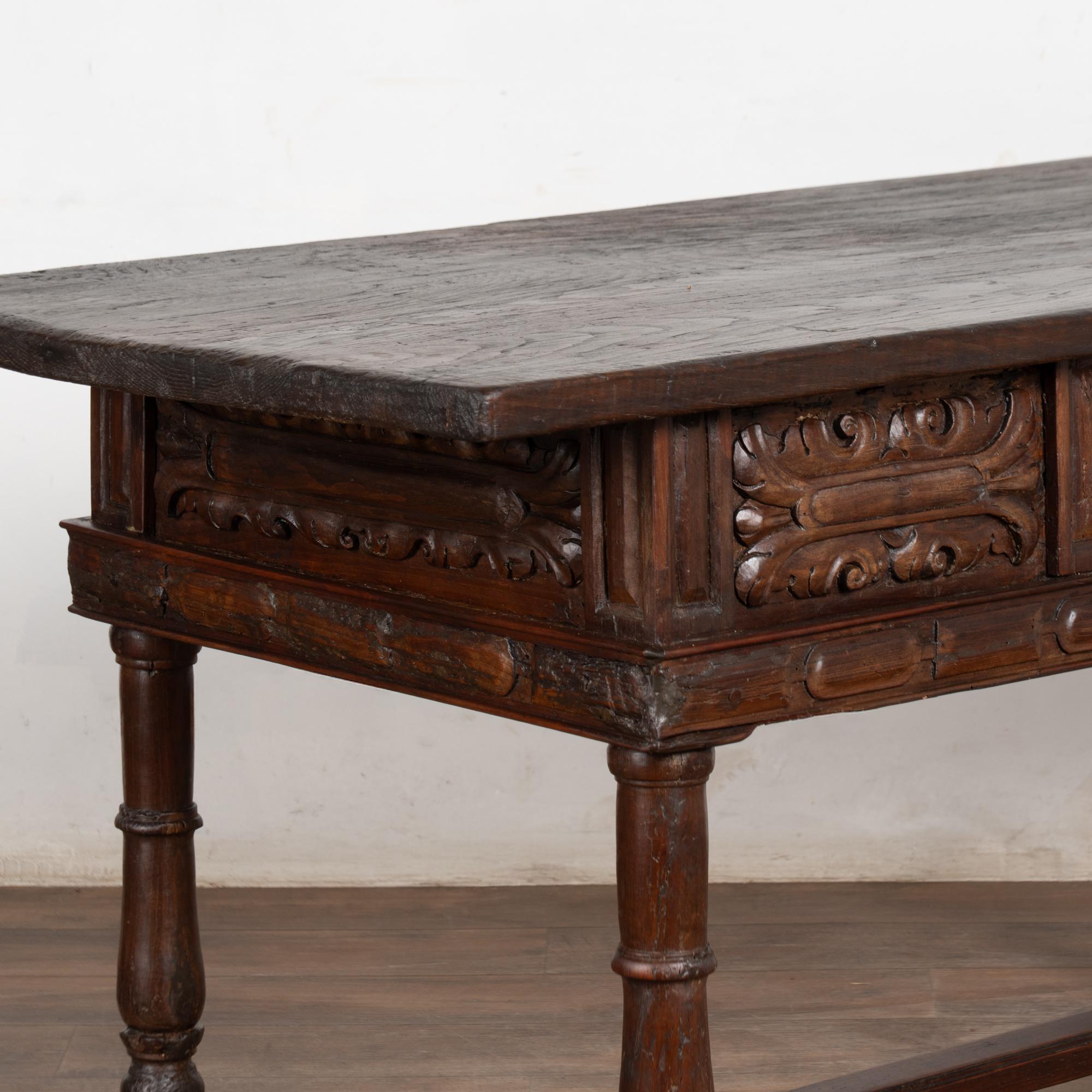 17th Century Spanish Oak Console Table with Three Drawers For Sale 10
