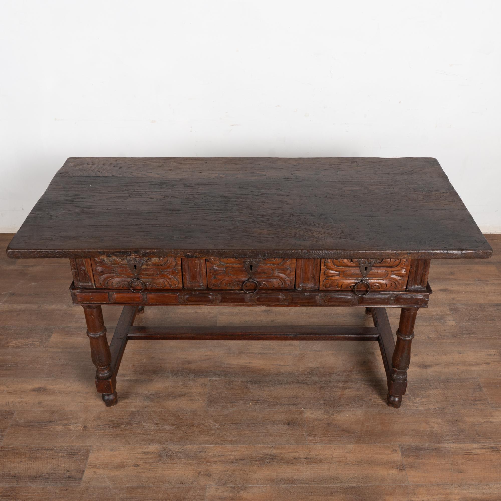 17th Century Spanish Oak Console Table with Three Drawers In Distressed Condition For Sale In Round Top, TX