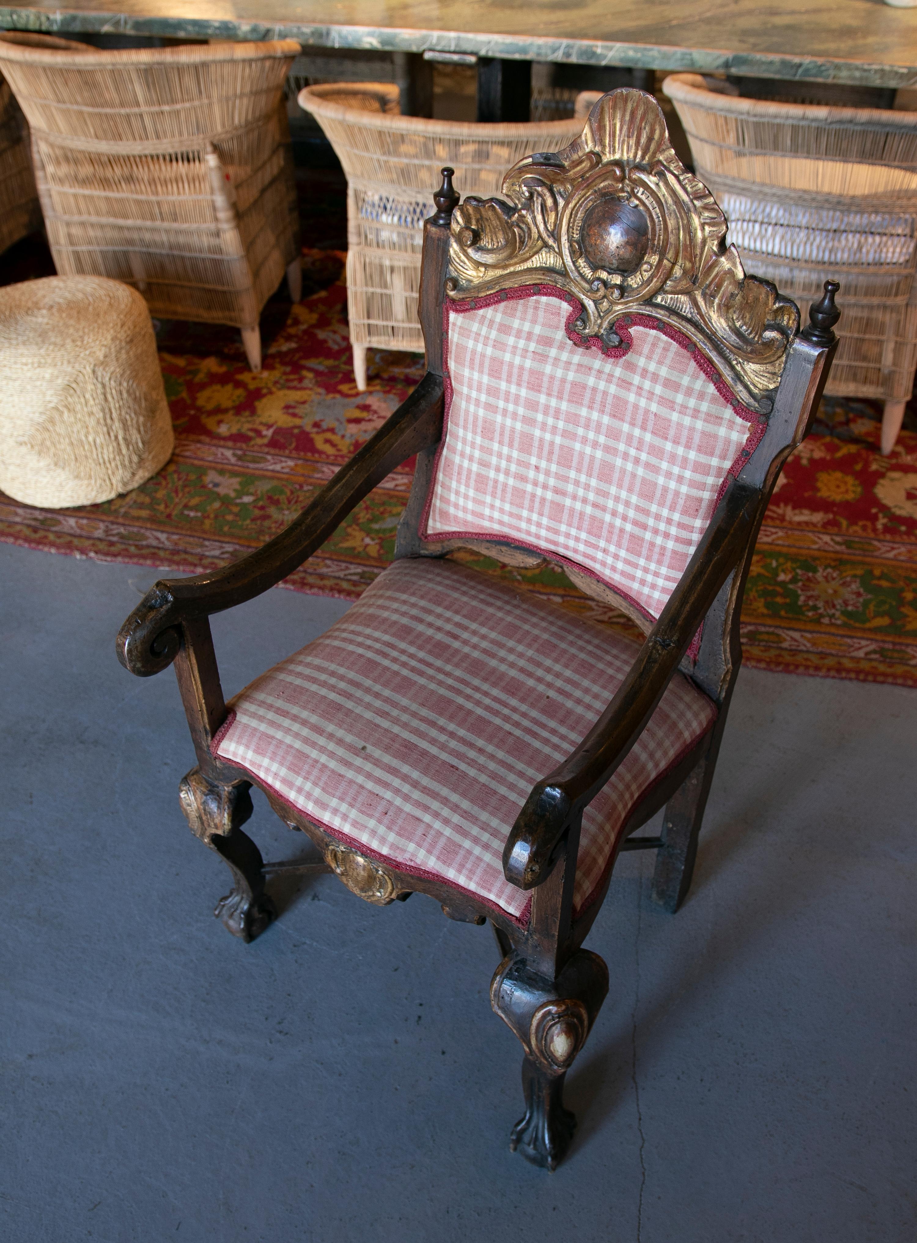 17th Century Spanish Pair in Wooden Armchairs with Traces of Polychrome and Gold 2