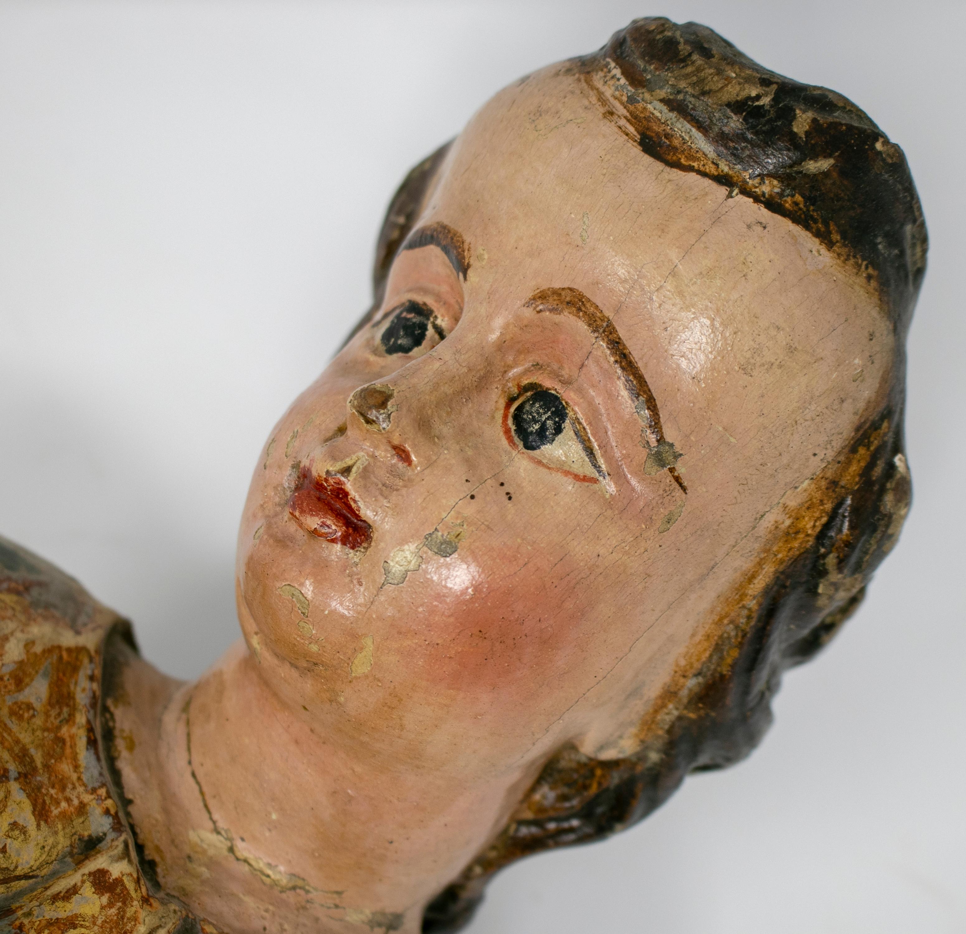 17th Century Spanish Pair of Painted Hand Carved Wooden Cherubs For Sale 9