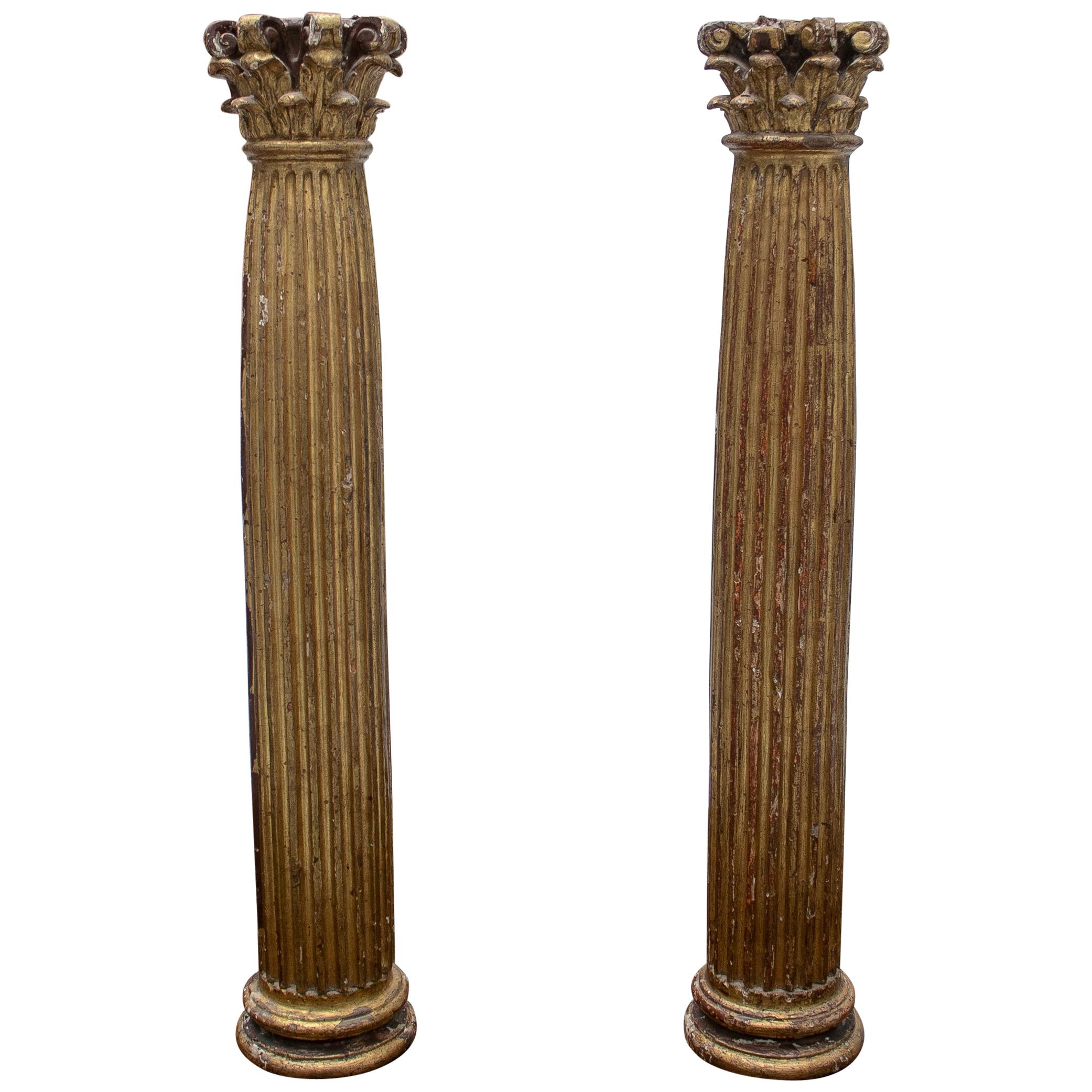 17th Century Spanish Pair of Wooden Giltwood Corinthian Fluted Columns