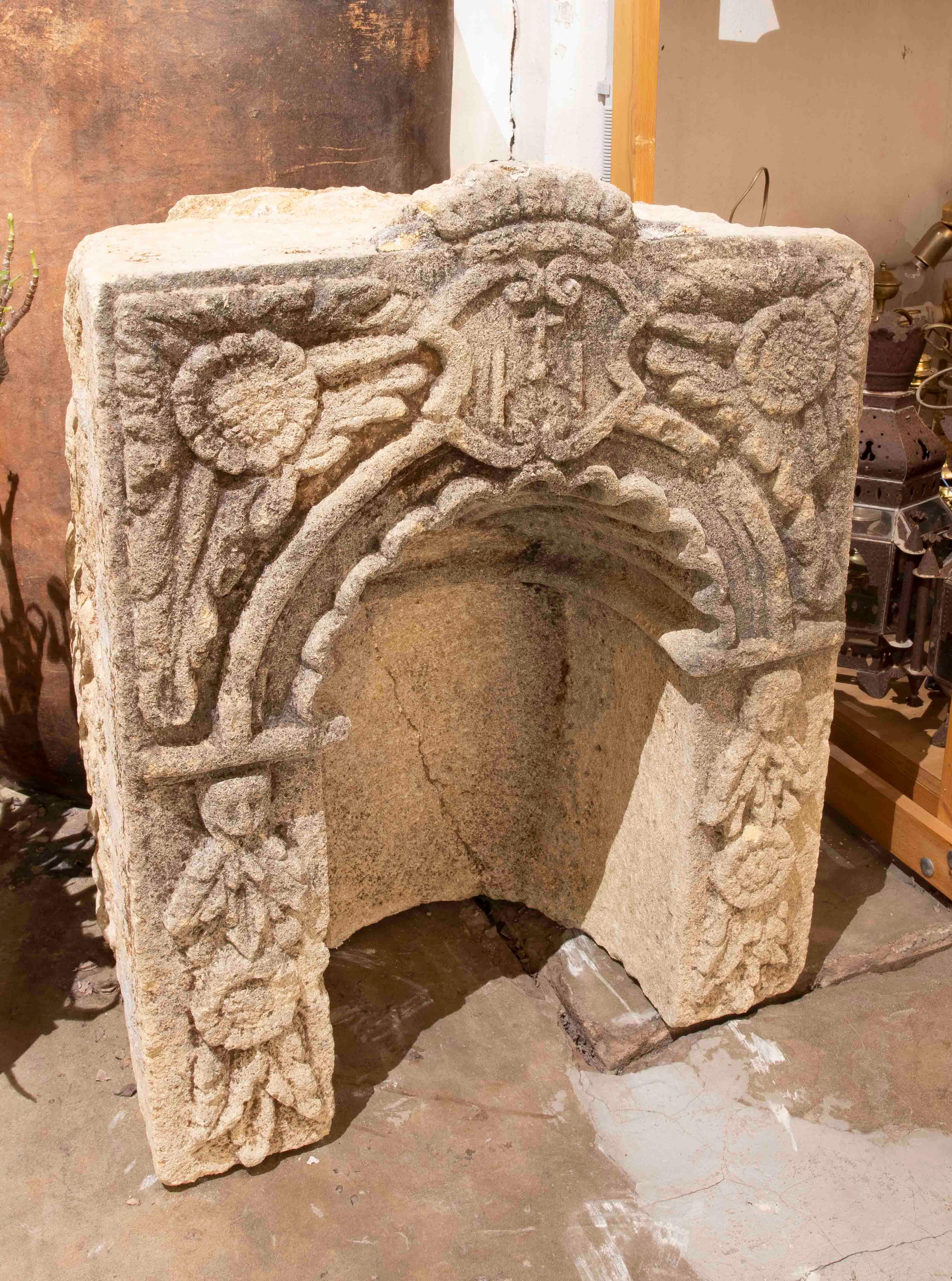 18th Century and Earlier 17th Century Spanish Sandstone Niche Hand-Carved with Flowers For Sale