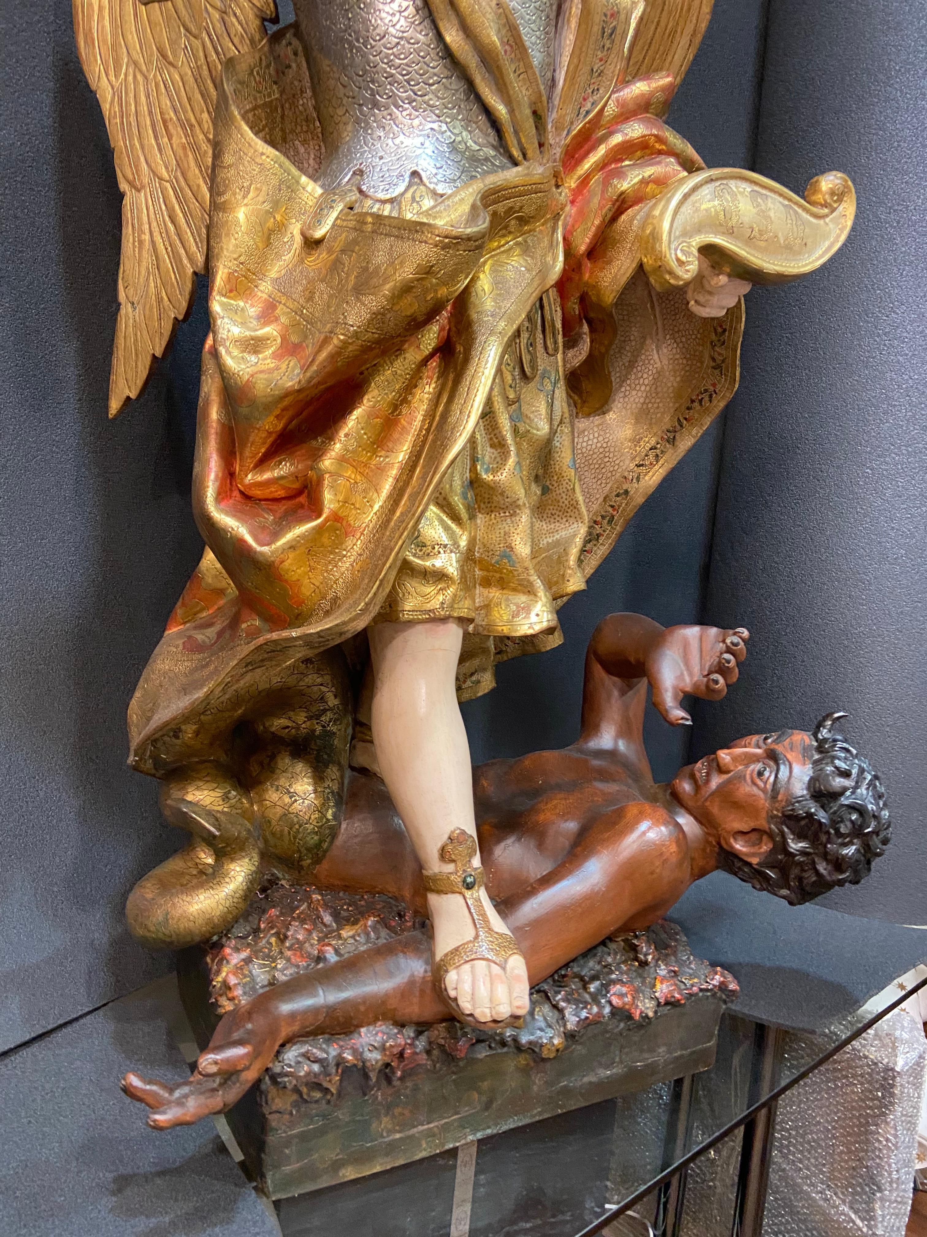 17th  Spanish Sculpture in Carved Silver Gild Wood Saint Michel, Castilia For Sale 6