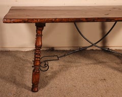 17th Century Spanish Table in Oak and Chestnut
