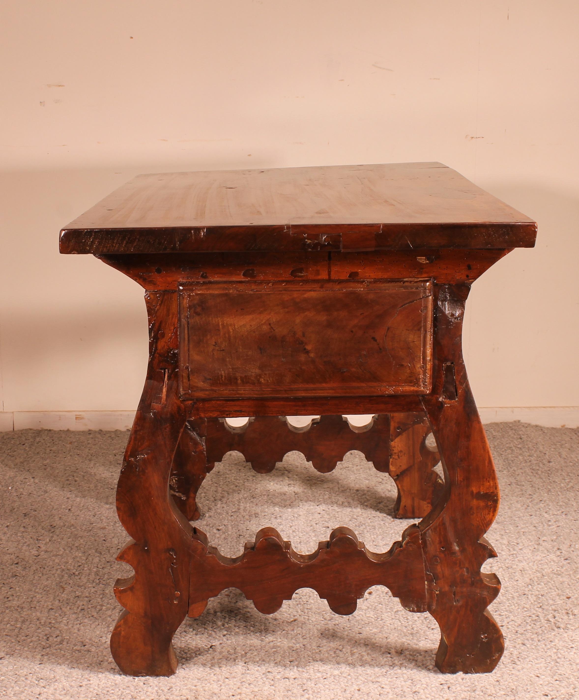 18th Century and Earlier 17th Century Spanish Table in Walnut For Sale