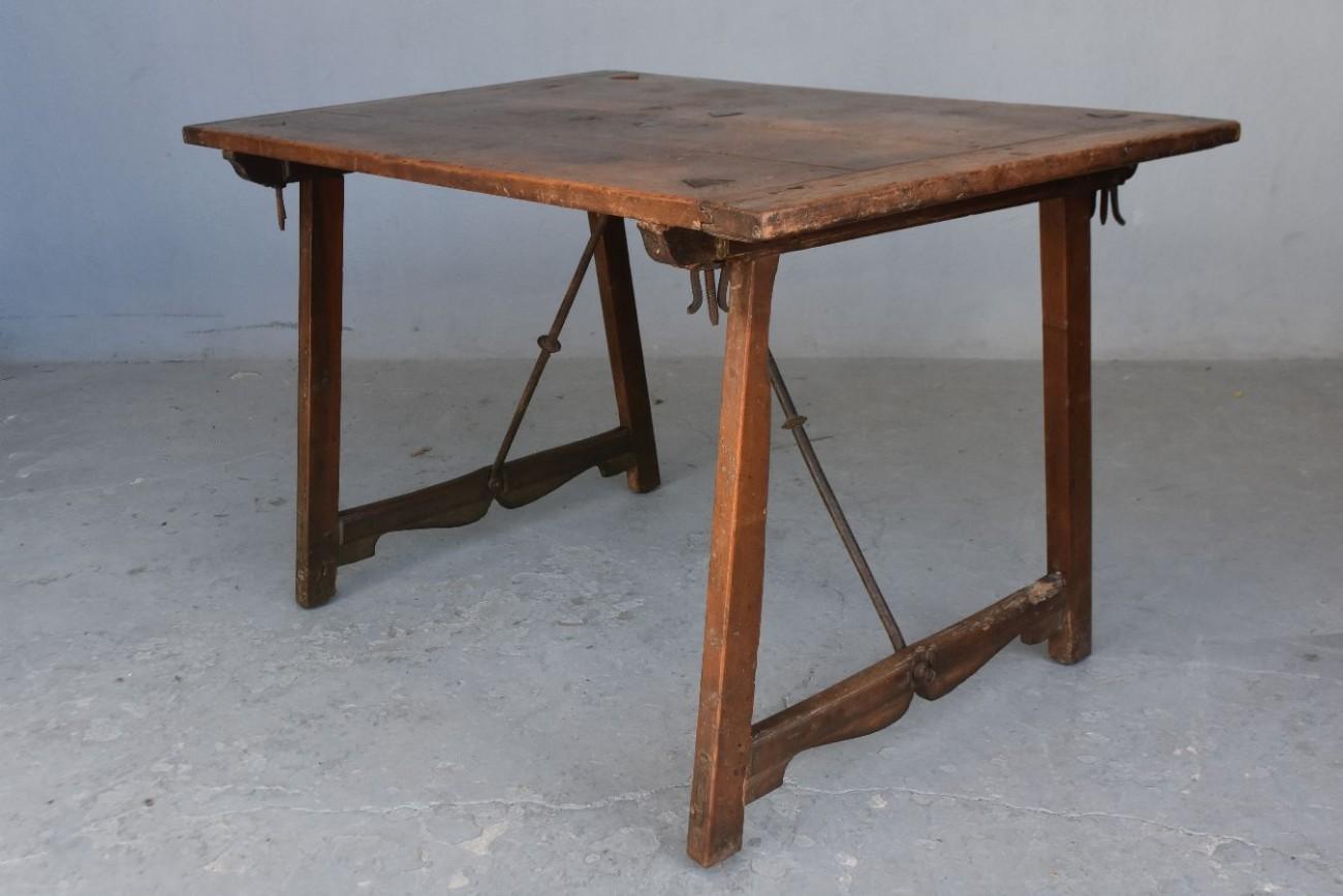 Removable travel table Spain walnut. Wrought iron nails triangular head.