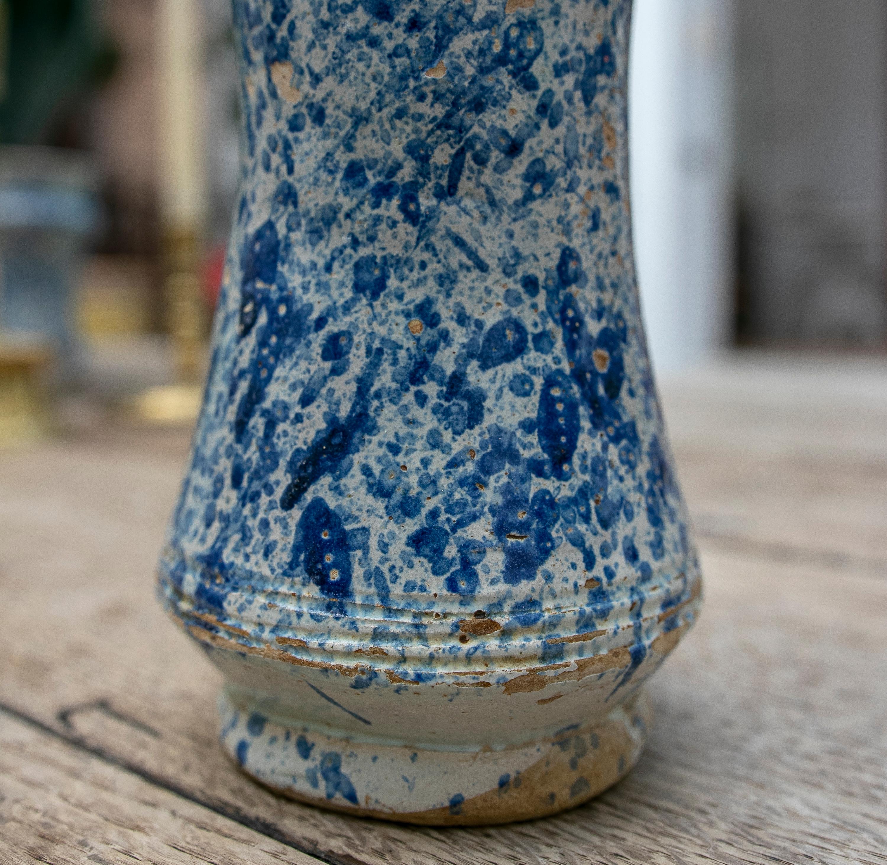 Jarre de pharmacie espagnole Talavera du 17ème siècle en céramique émaillée bleue en vente 3