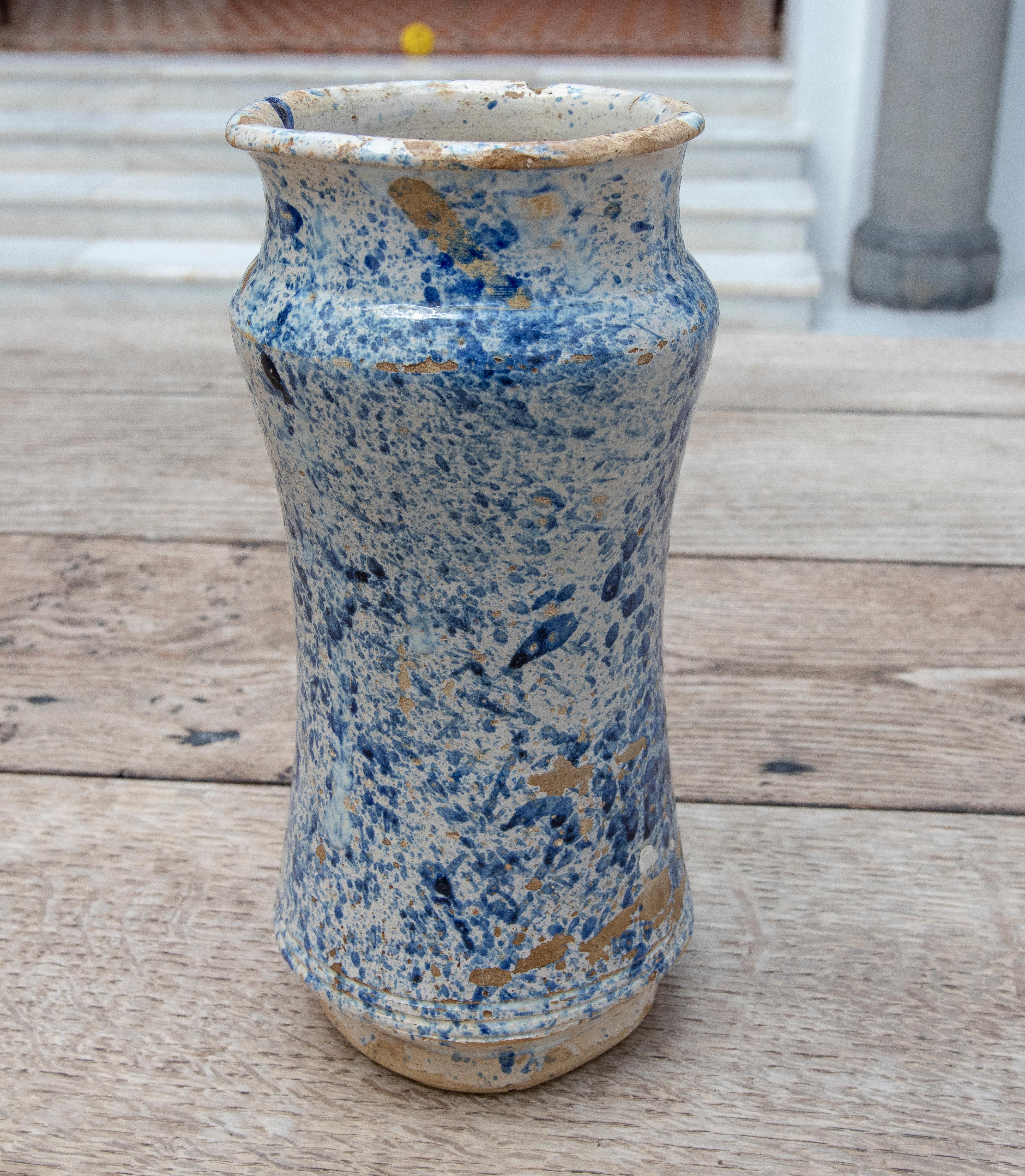 17th Century Spanish Talavera Pharmacy Jar in Blue Glazed Ceramic For Sale 1