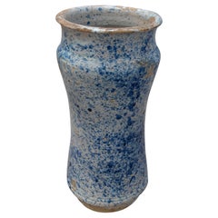 Vaso da farmacia spagnolo Talavera del XVII secolo in ceramica smaltata blu