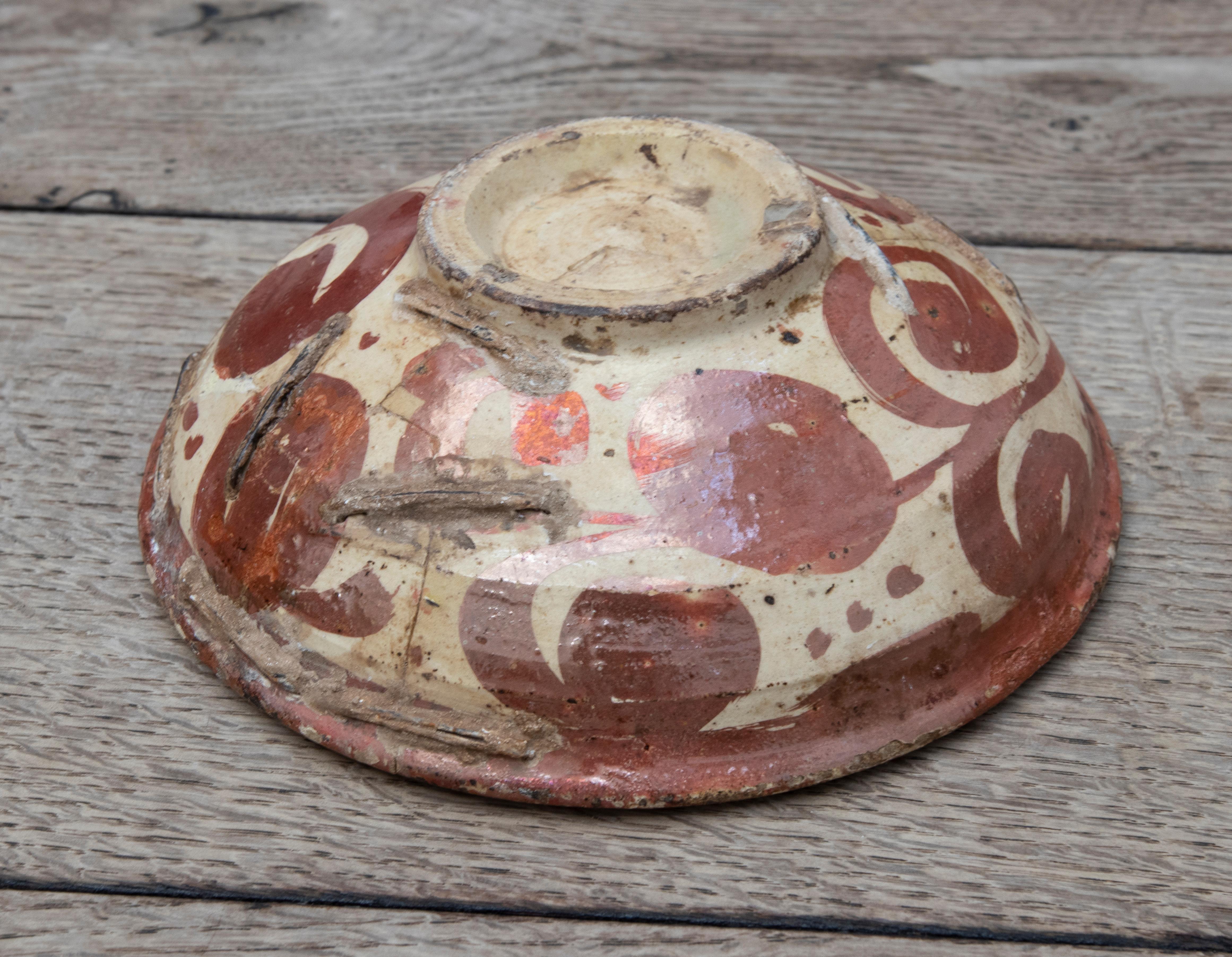Spanischer Valencianischer Kaminsims-Keramikteller aus dem 17. Jahrhundert im Angebot 10
