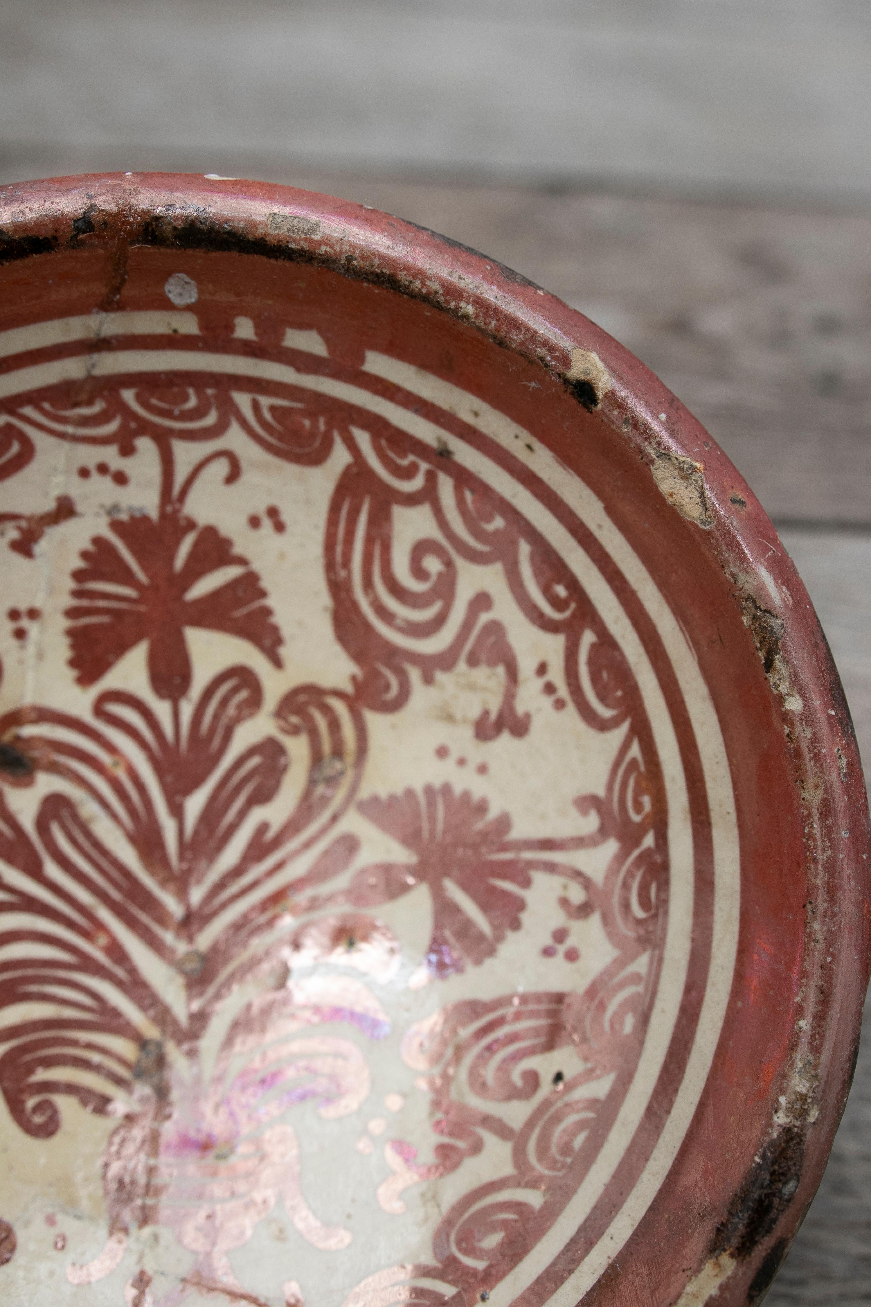 Spanischer Valencianischer Kaminsims-Keramikteller aus dem 17. Jahrhundert (18. Jahrhundert und früher) im Angebot