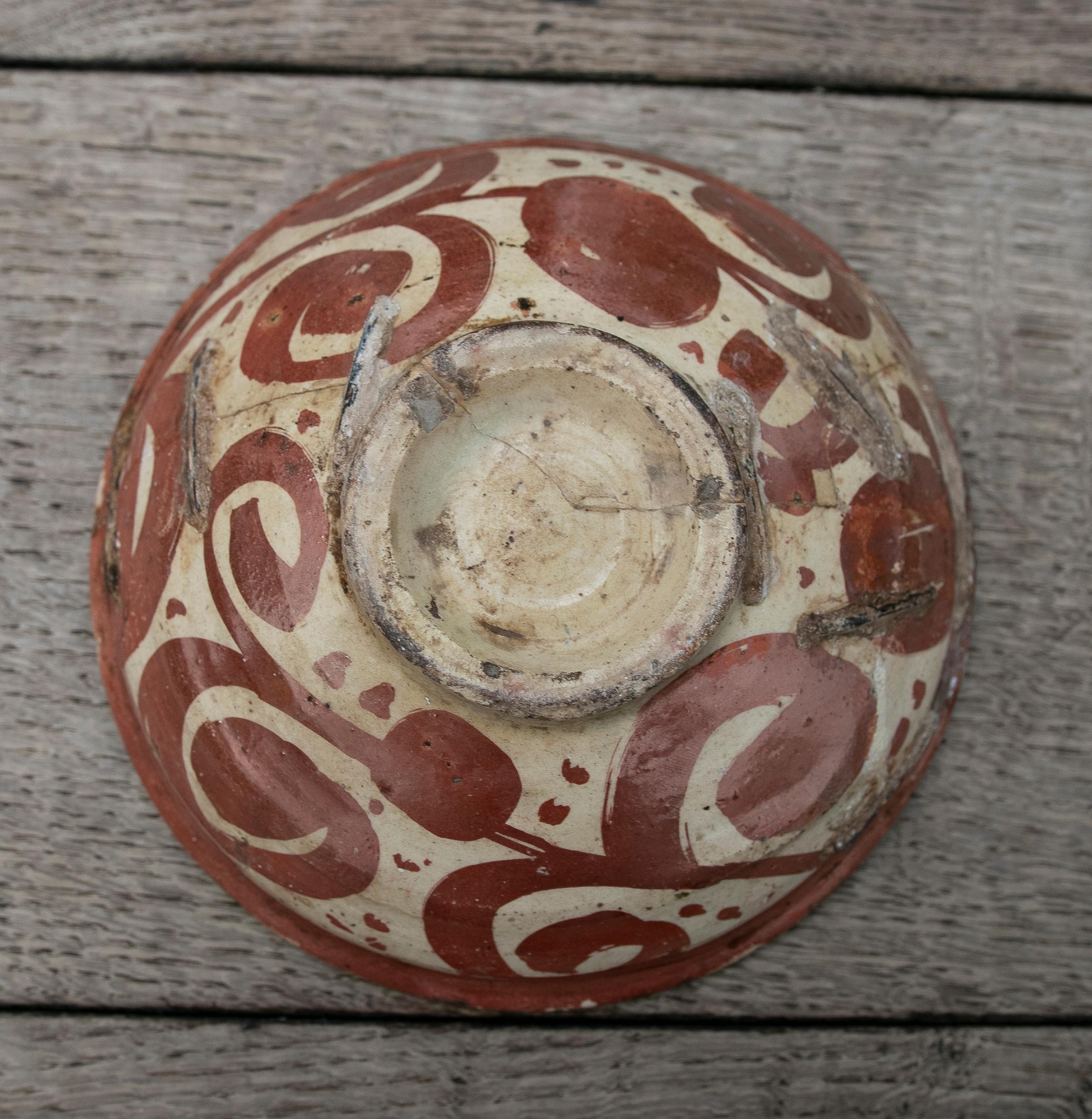 Spanischer Valencianischer Kaminsims-Keramikteller aus dem 17. Jahrhundert im Angebot 3