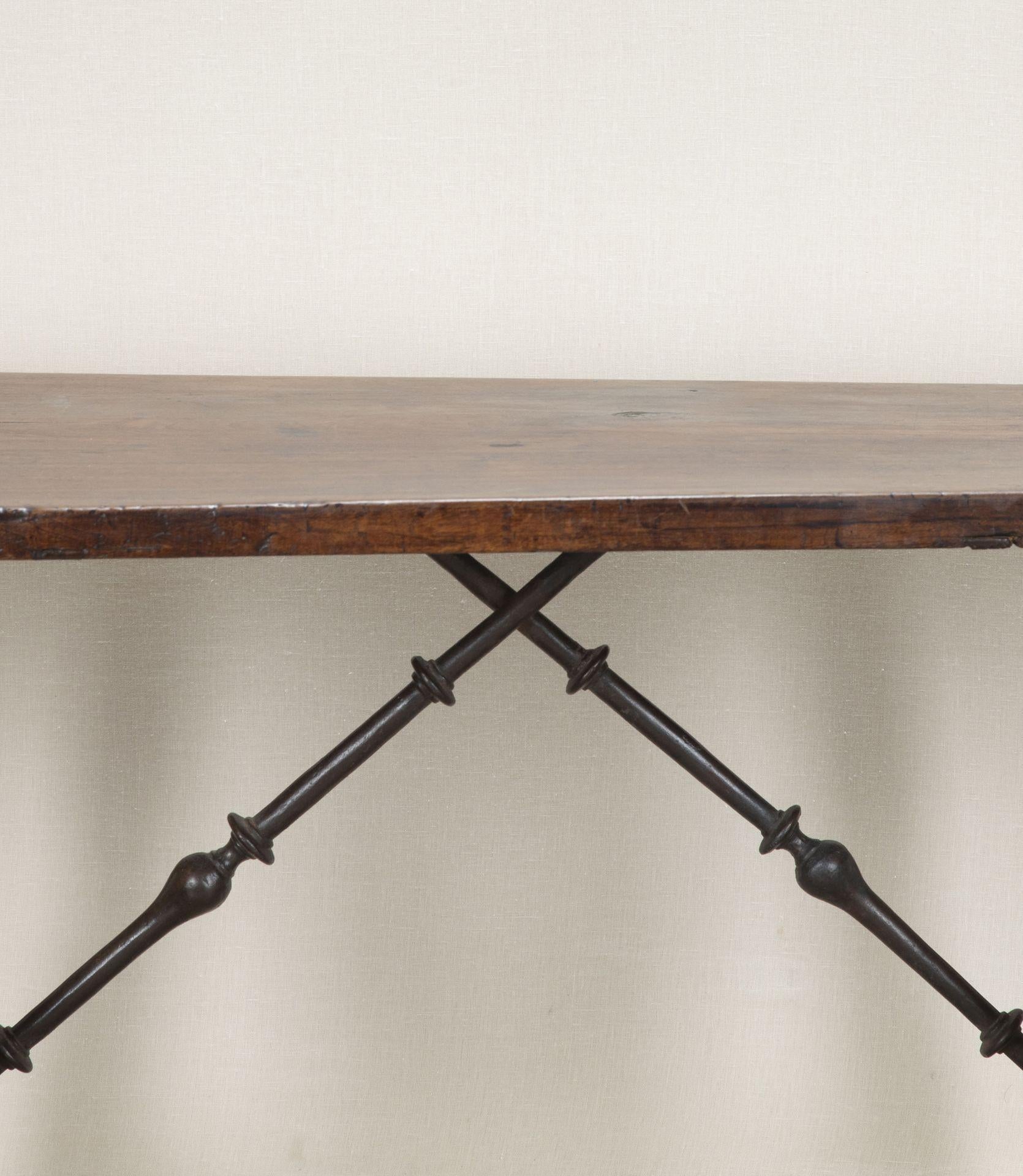 Rustic 17th Century Spanish Walnut Table For Sale