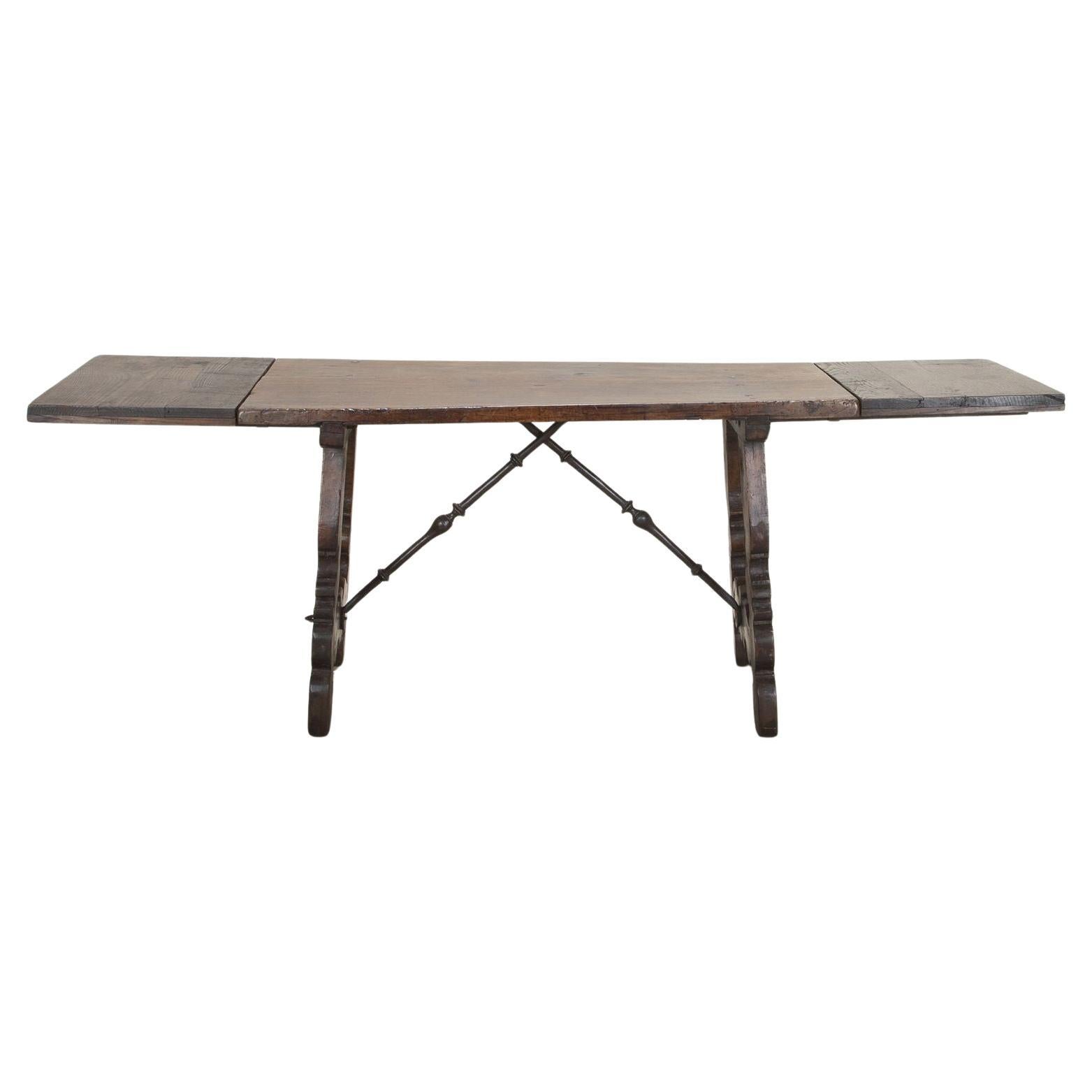 17th Century Spanish Walnut Table