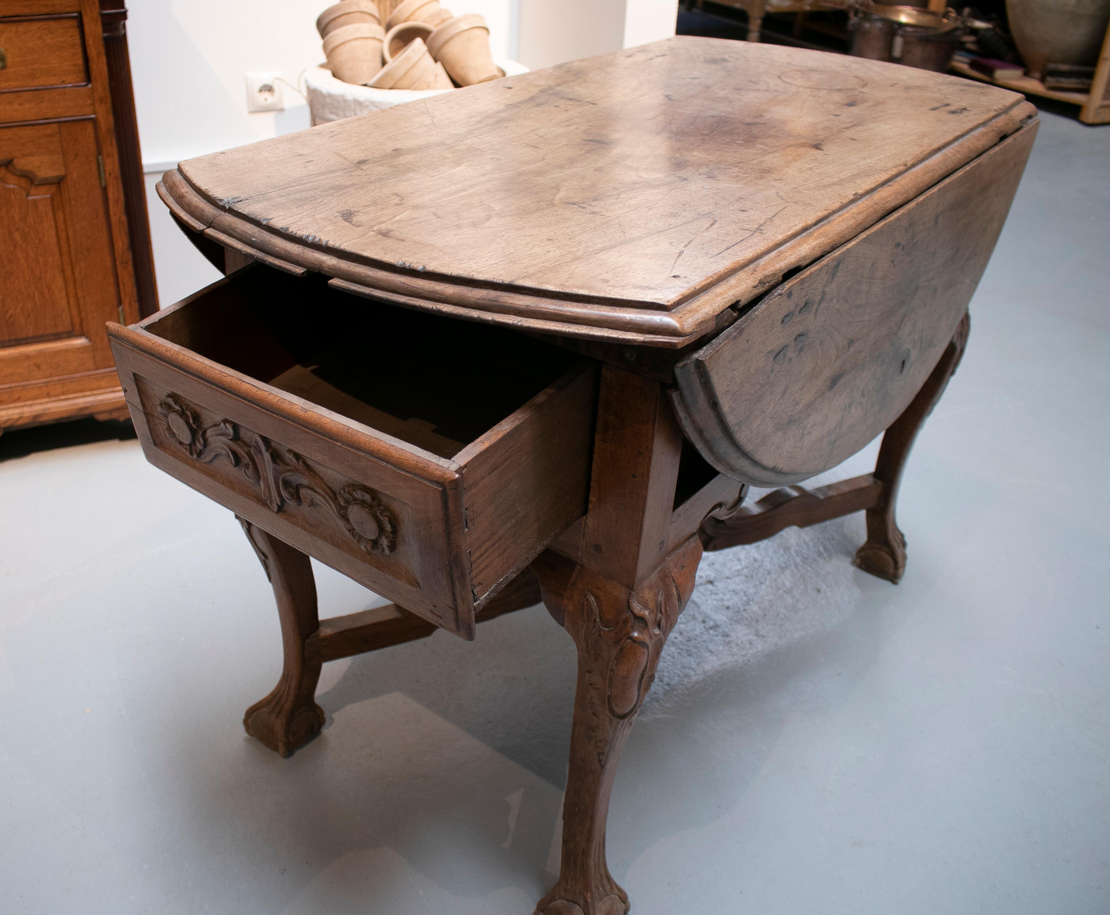 17th Century Spanish Walnut Winged Table w/ Claw Feet 6