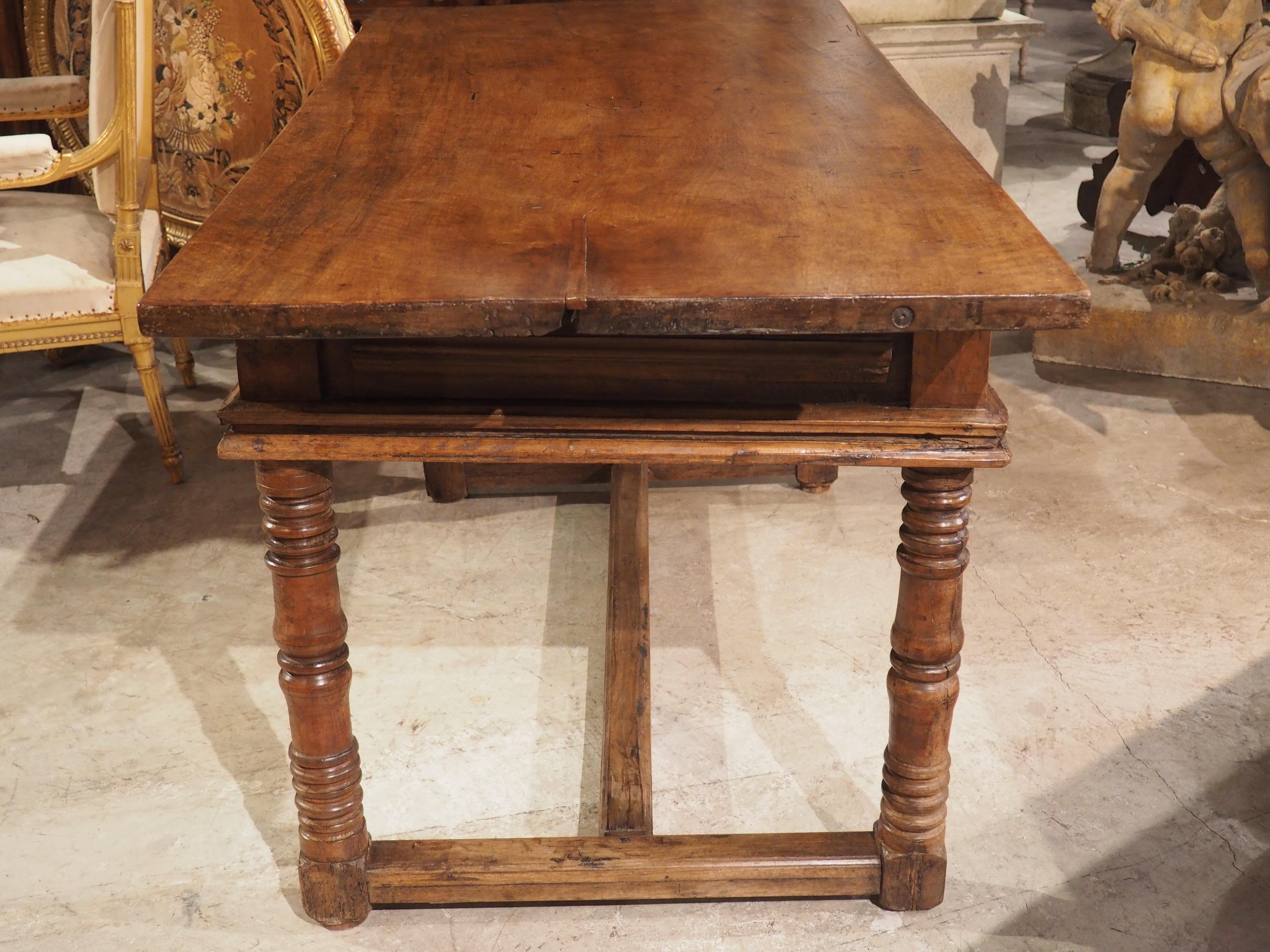 17th Century Spanish Walnut Wood Table with Single Plank Top For Sale 4