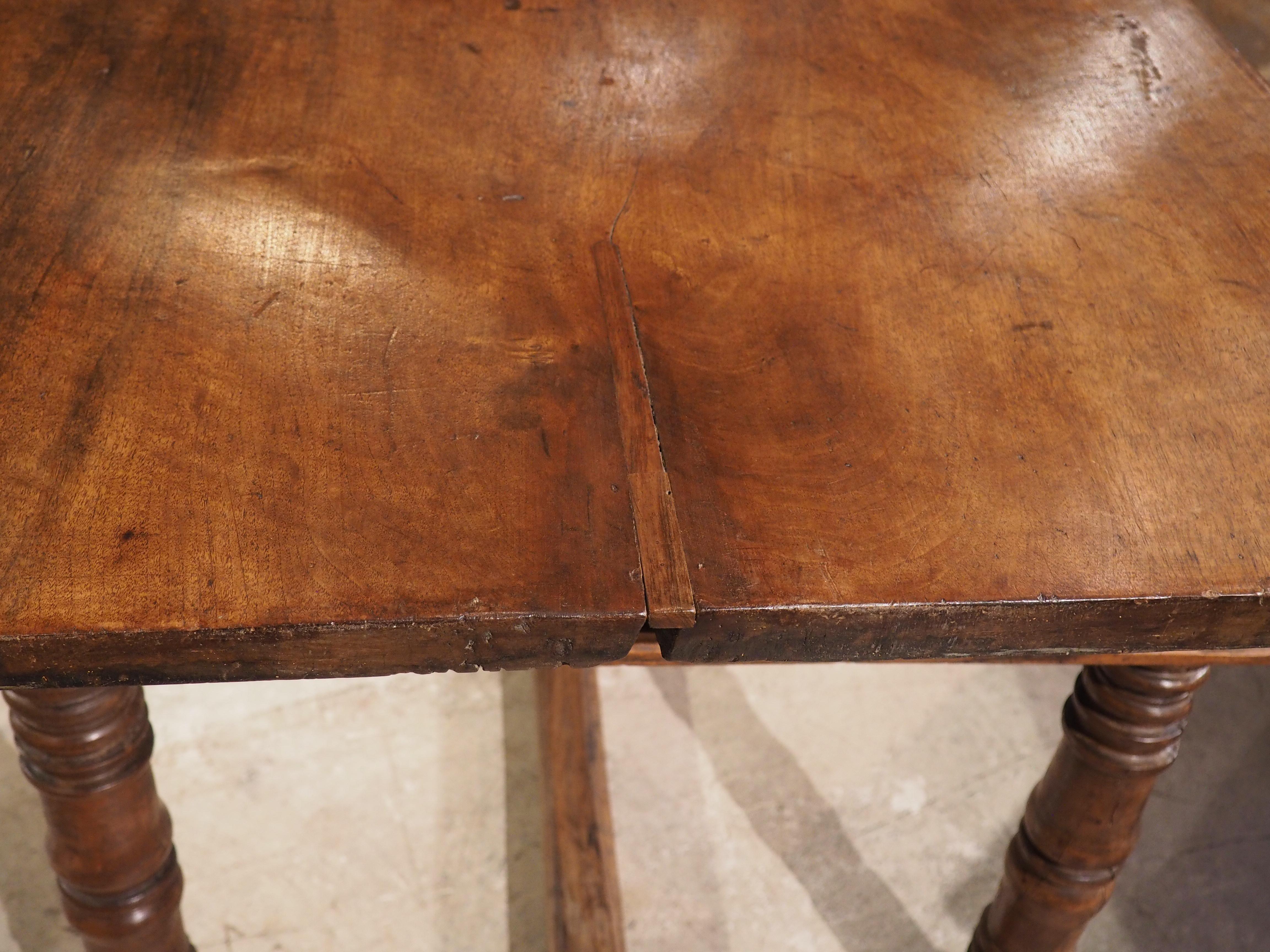 17th Century Spanish Walnut Wood Table with Single Plank Top For Sale 5