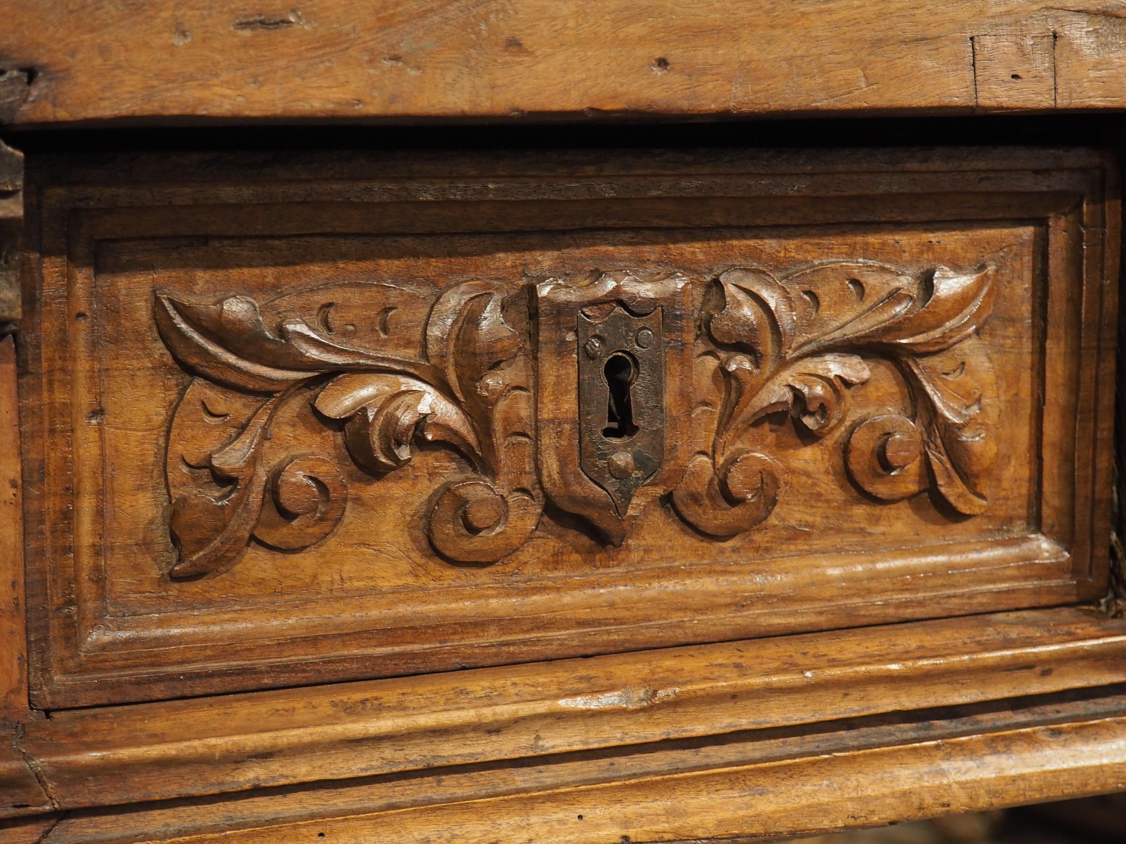 17th Century Spanish Walnut Wood Table with Single Plank Top For Sale 12