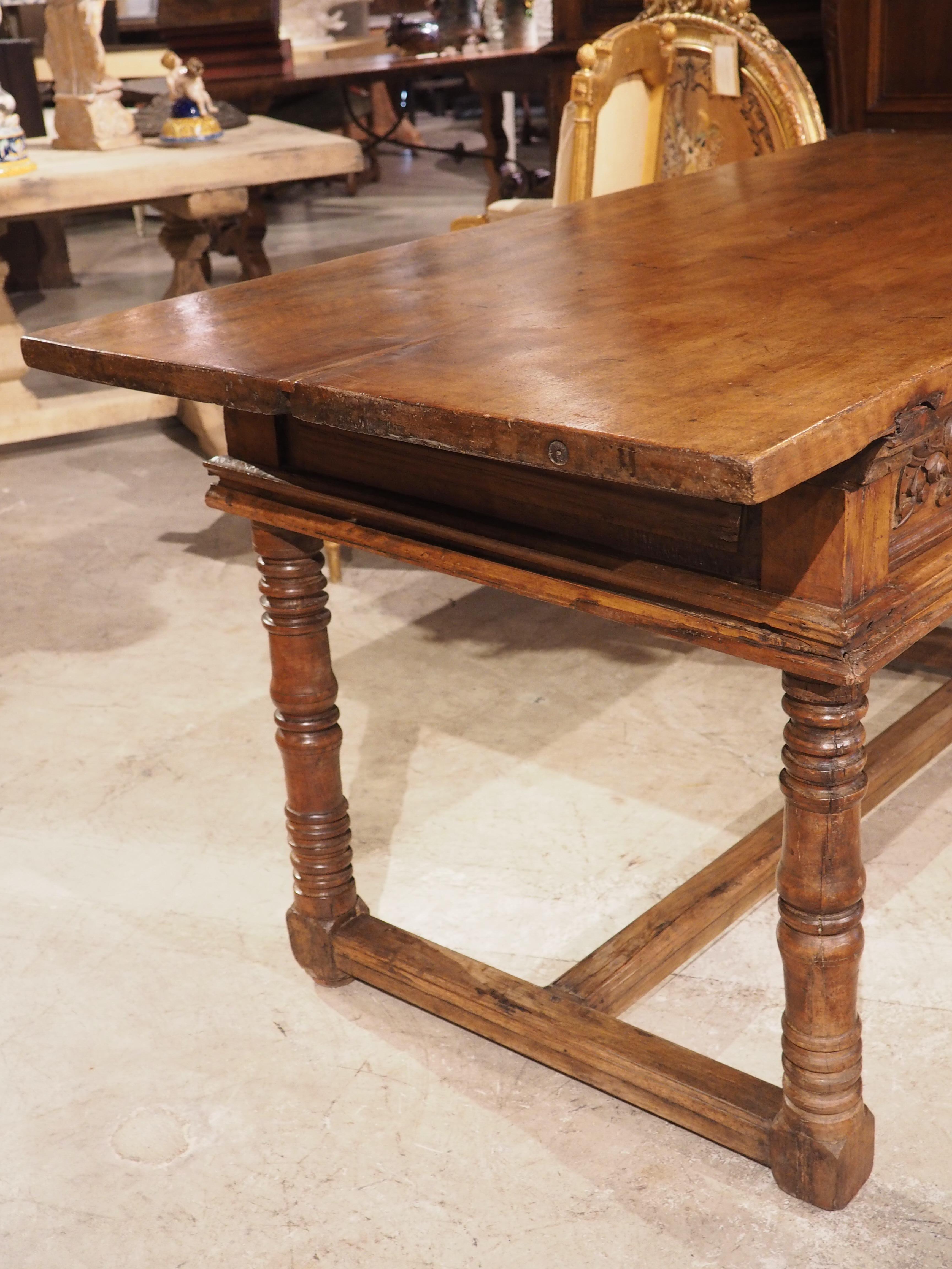 17th Century Spanish Walnut Wood Table with Single Plank Top For Sale 3