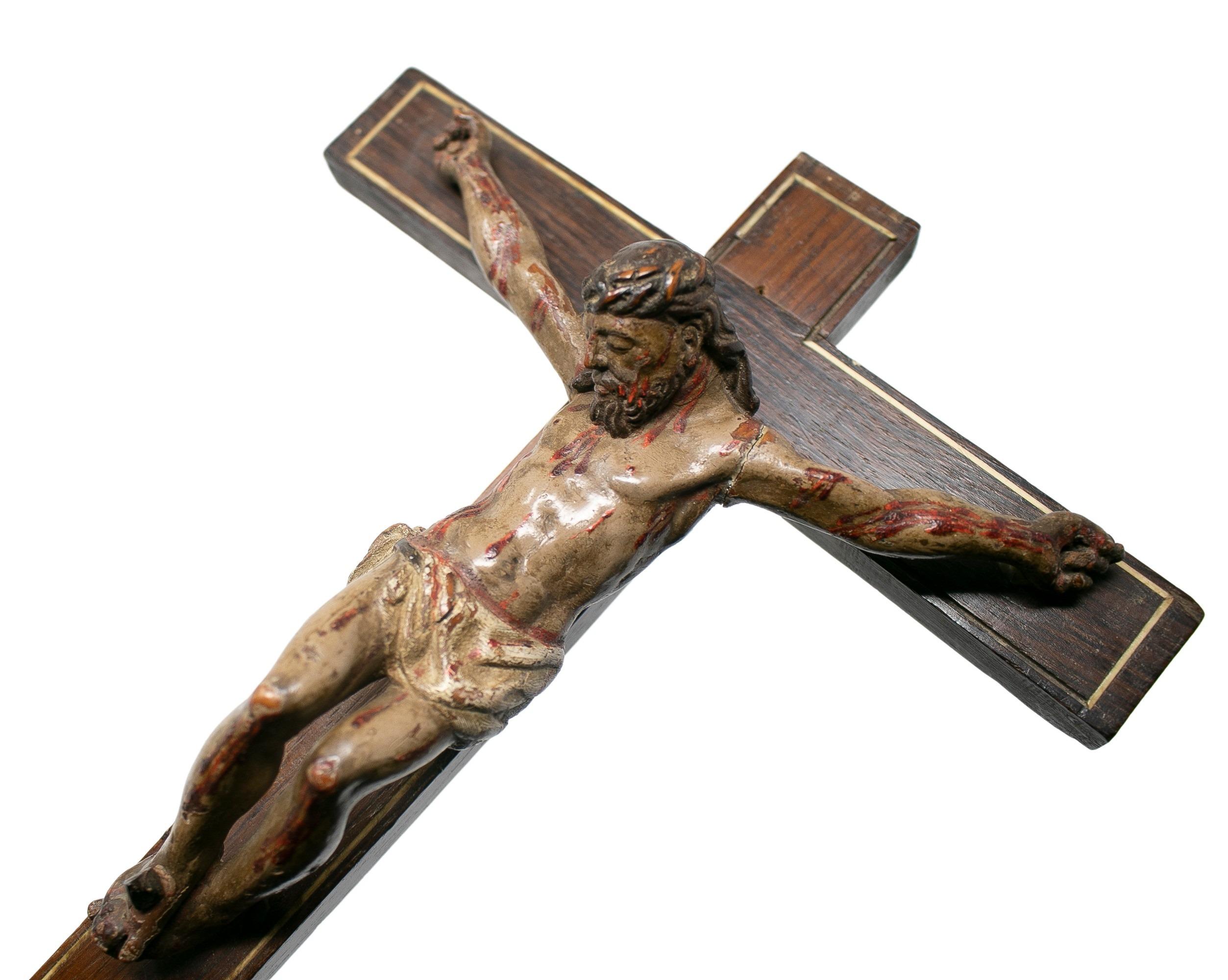 Spanische Kruzifix-Skulptur aus dem 17. im Zustand „Gut“ im Angebot in Marbella, ES