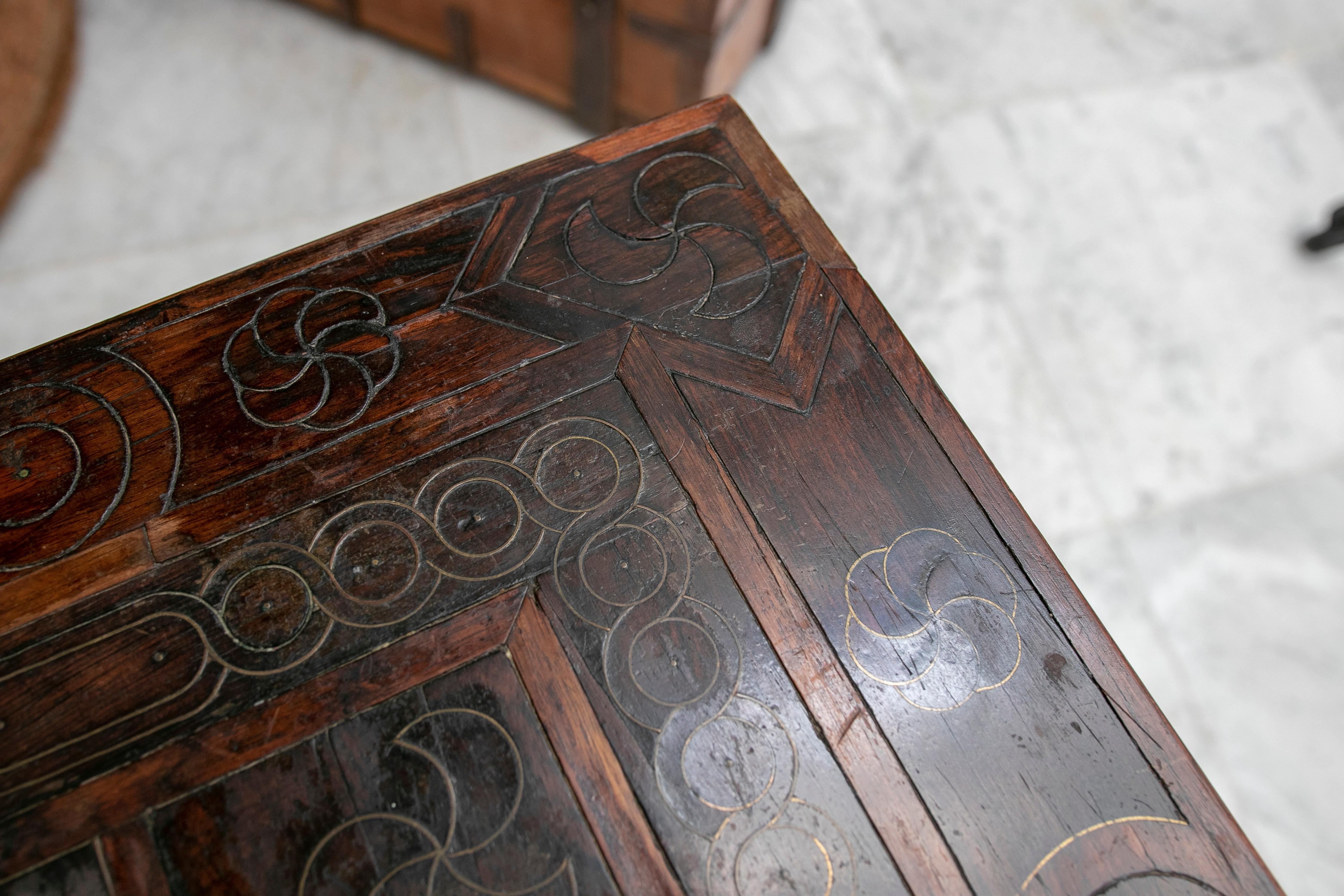 17th Century Spanish Wooden Table with Inlays 3