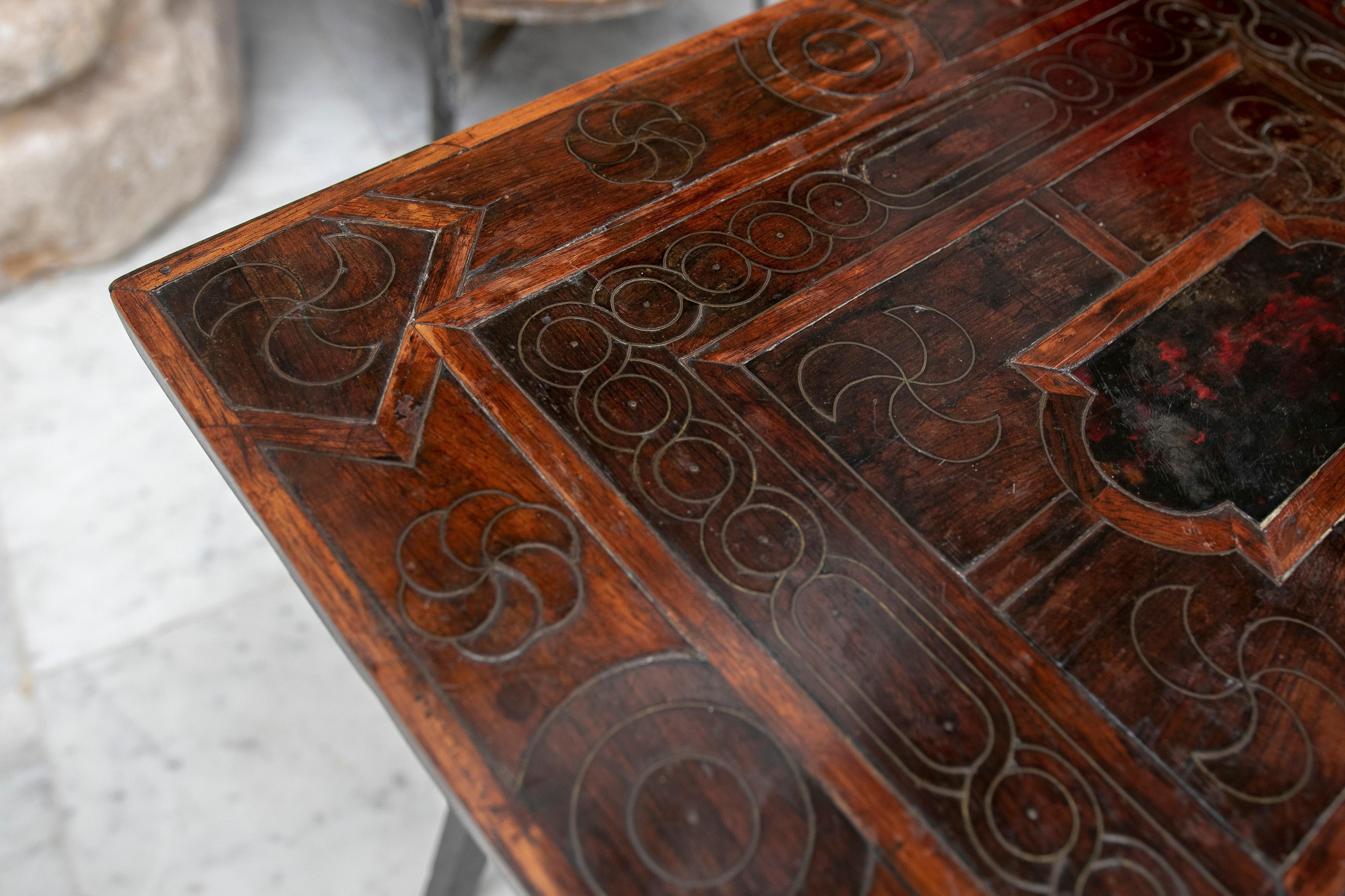 17th Century Spanish Wooden Table with Inlays 5