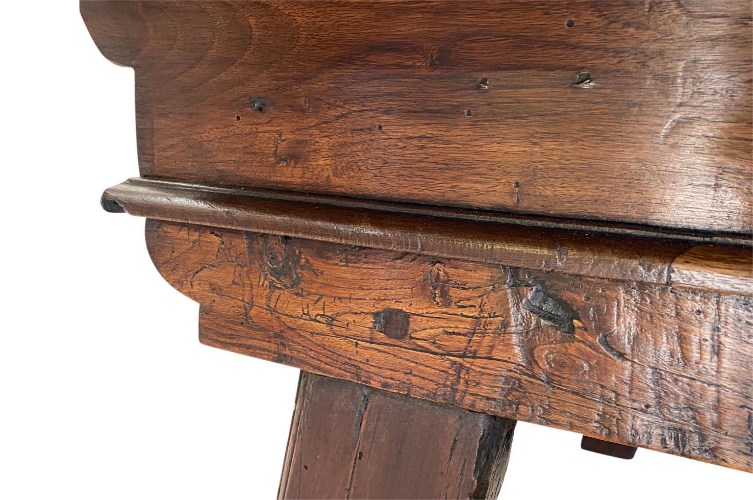 17th Century Spanish Writing Table - Desk For Sale 13