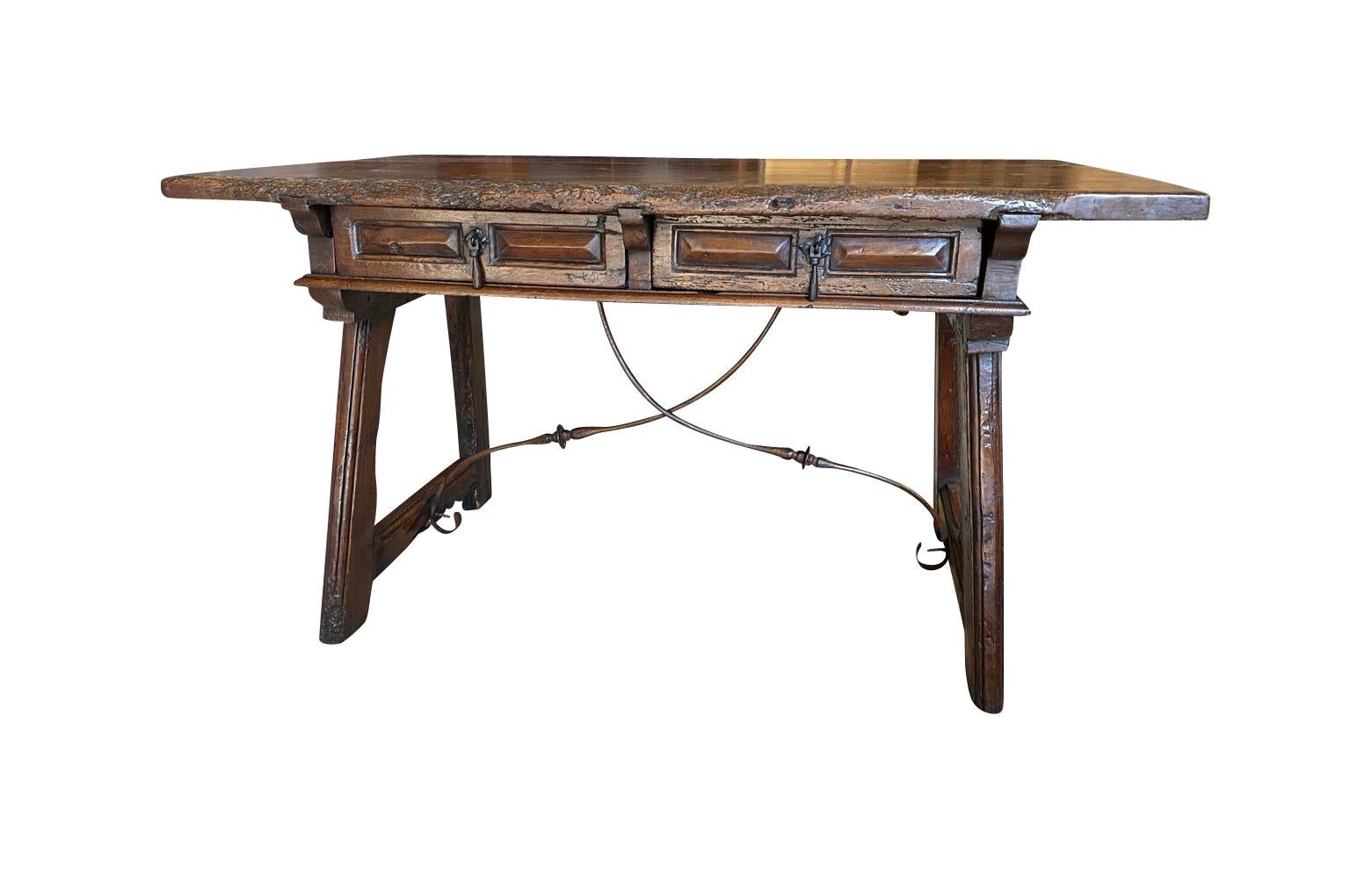 17. Jahrhundert Spanischer Schreibtisch - Desk im Zustand „Gut“ im Angebot in Round Top, TX