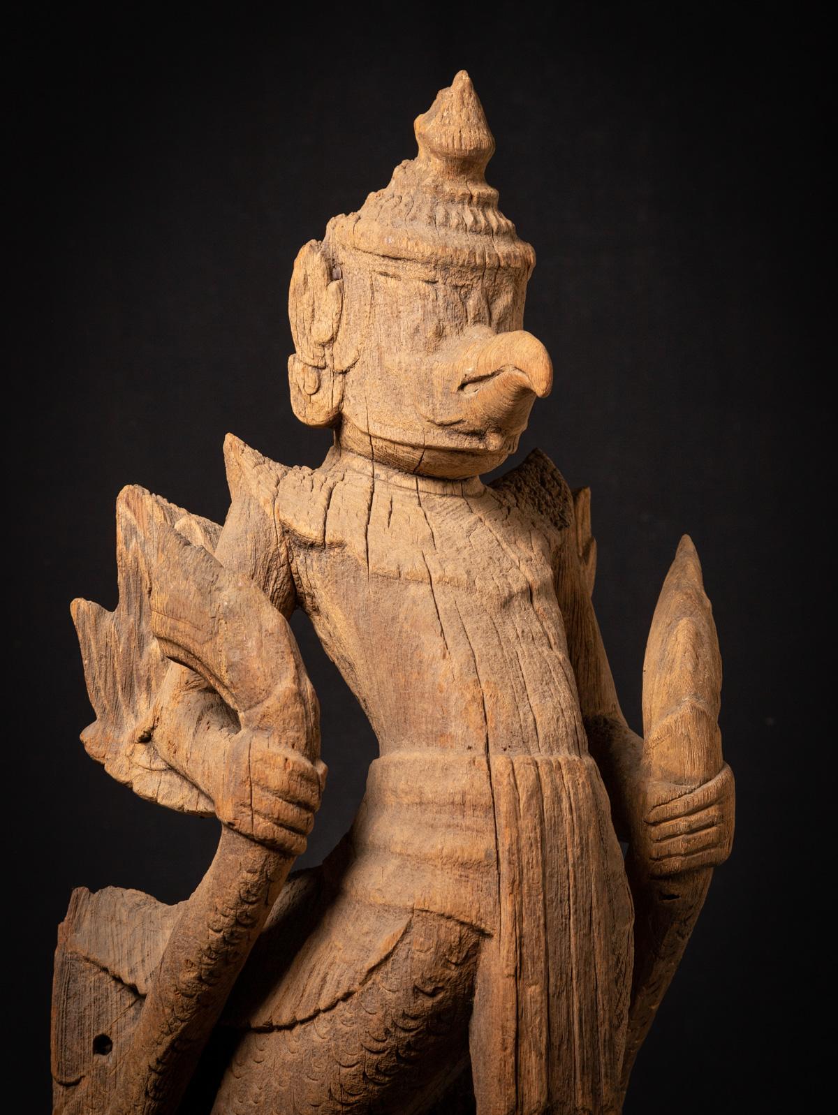 Grande et spéciale statue Garuda en bois ancien du 17e siècle de Birmanie en vente 6