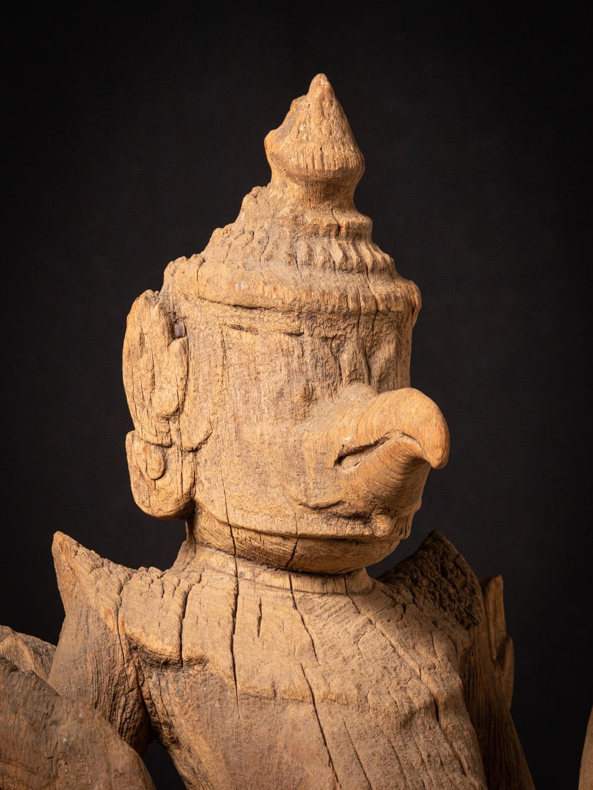 Grande et spéciale statue Garuda en bois ancien du 17e siècle de Birmanie en vente 7
