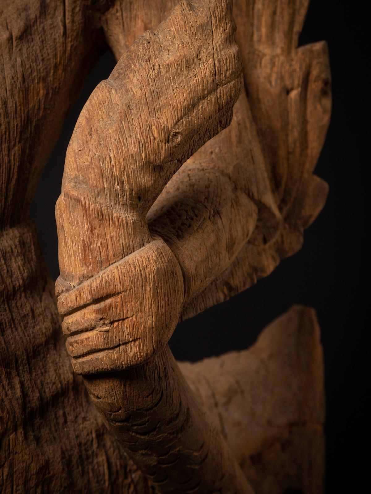 Grande et spéciale statue Garuda en bois ancien du 17e siècle de Birmanie en vente 12