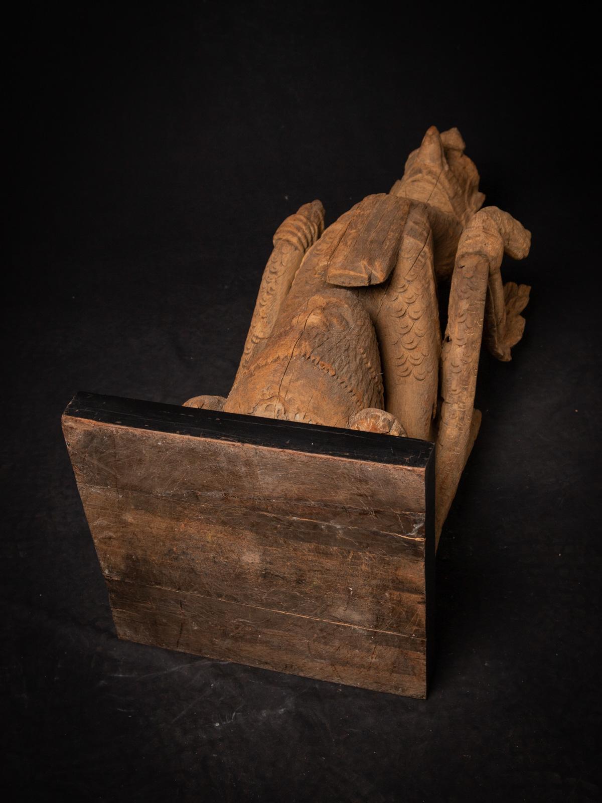 Grande et spéciale statue Garuda en bois ancien du 17e siècle de Birmanie en vente 14