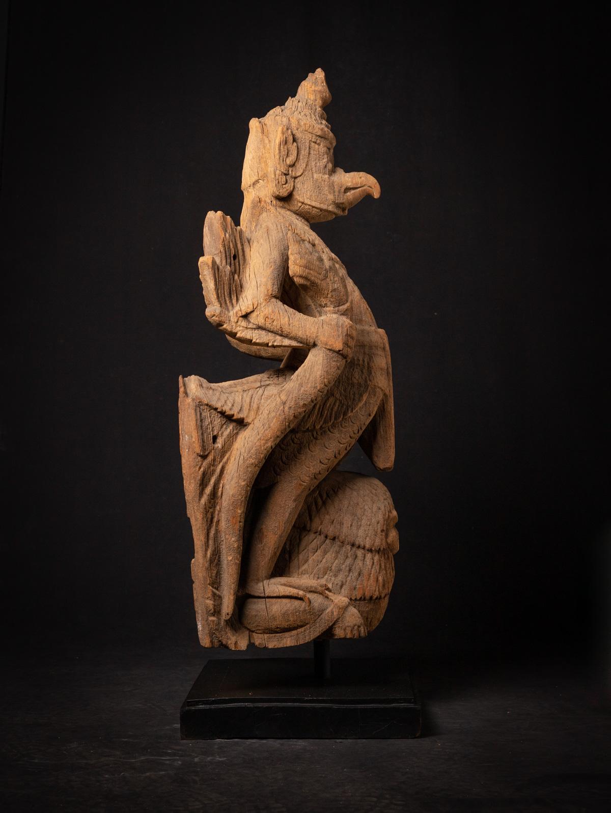 Grande et spéciale statue Garuda en bois ancien du 17e siècle de Birmanie en vente 4